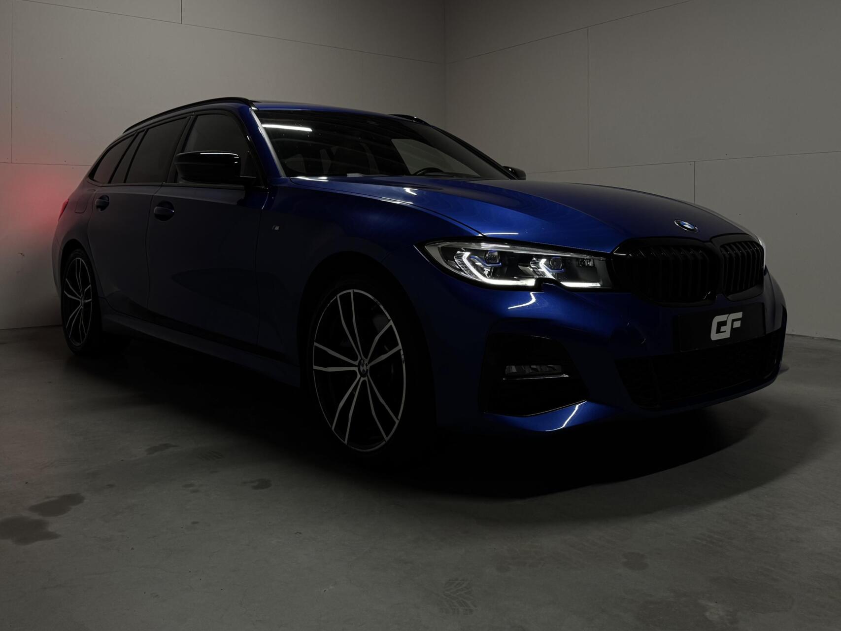 Foto van BMW 330e xDrive