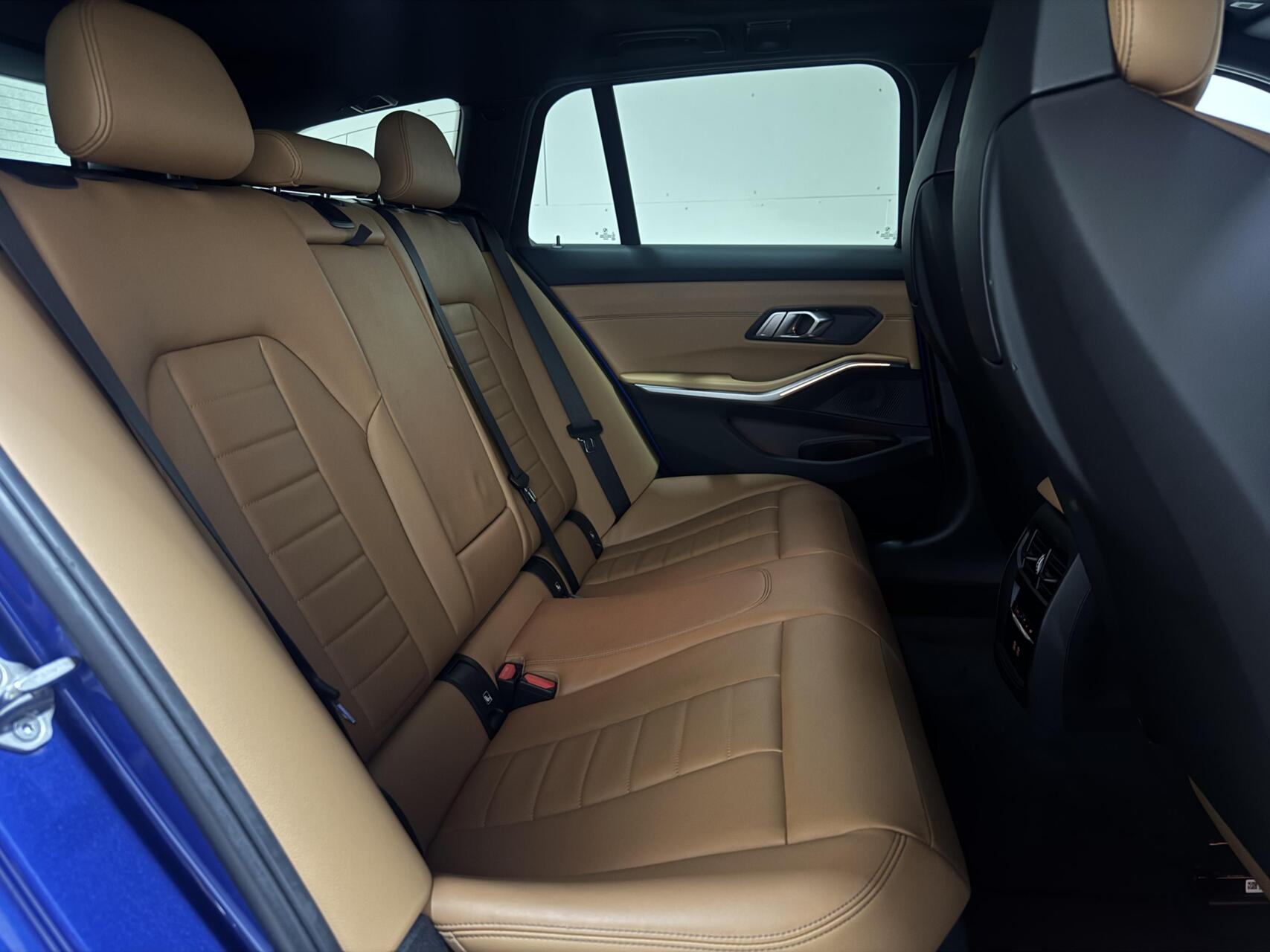 Foto van BMW 330e xDrive