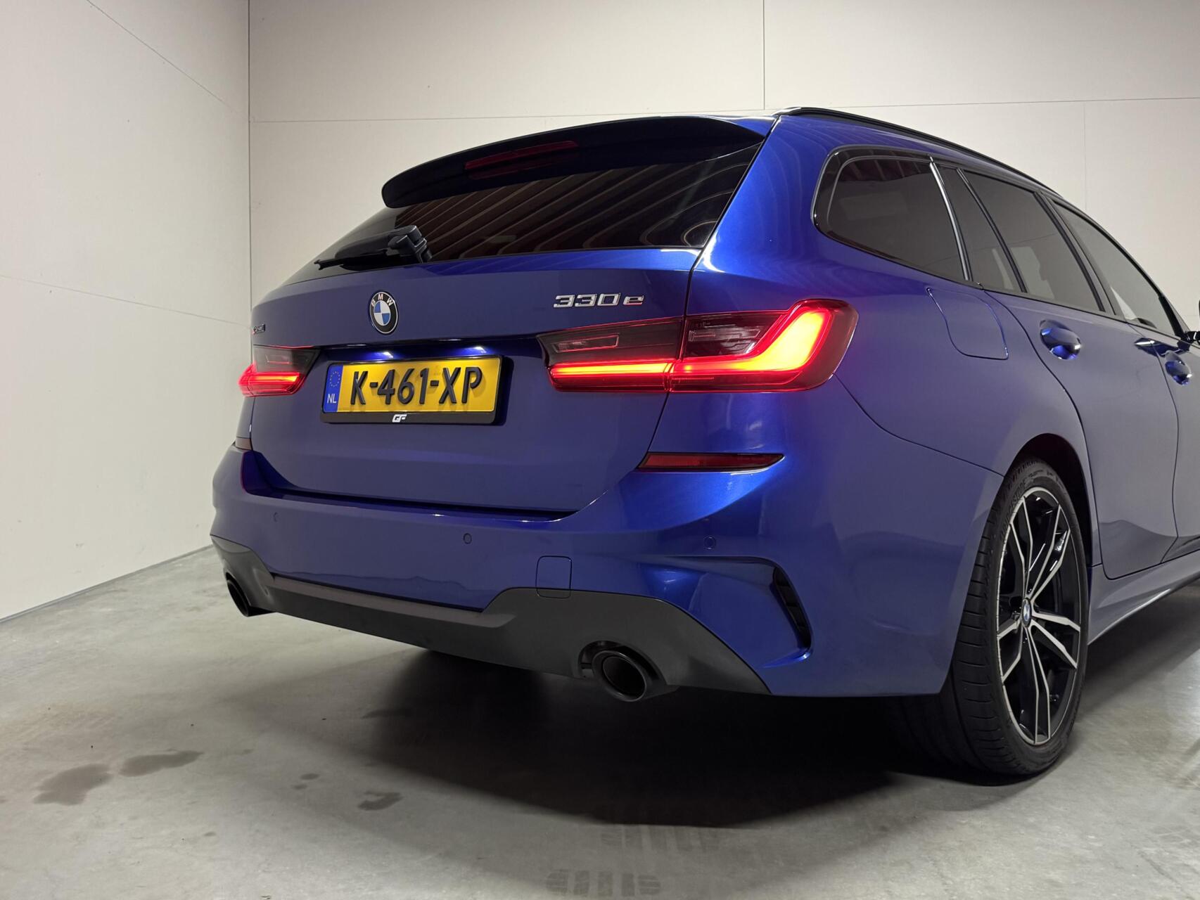 Foto van BMW 330e xDrive
