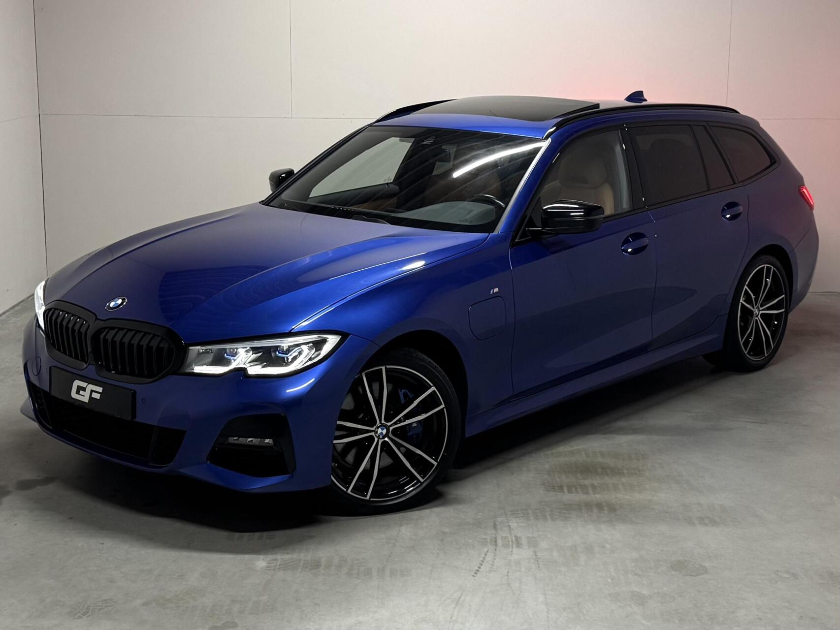 Foto van BMW 330e xDrive