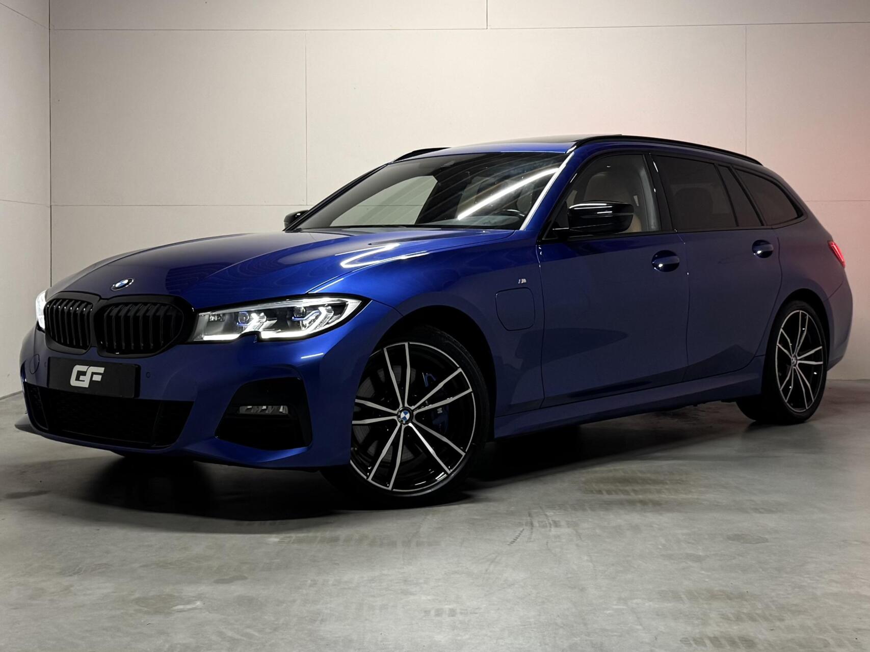 Foto van BMW 330e xDrive