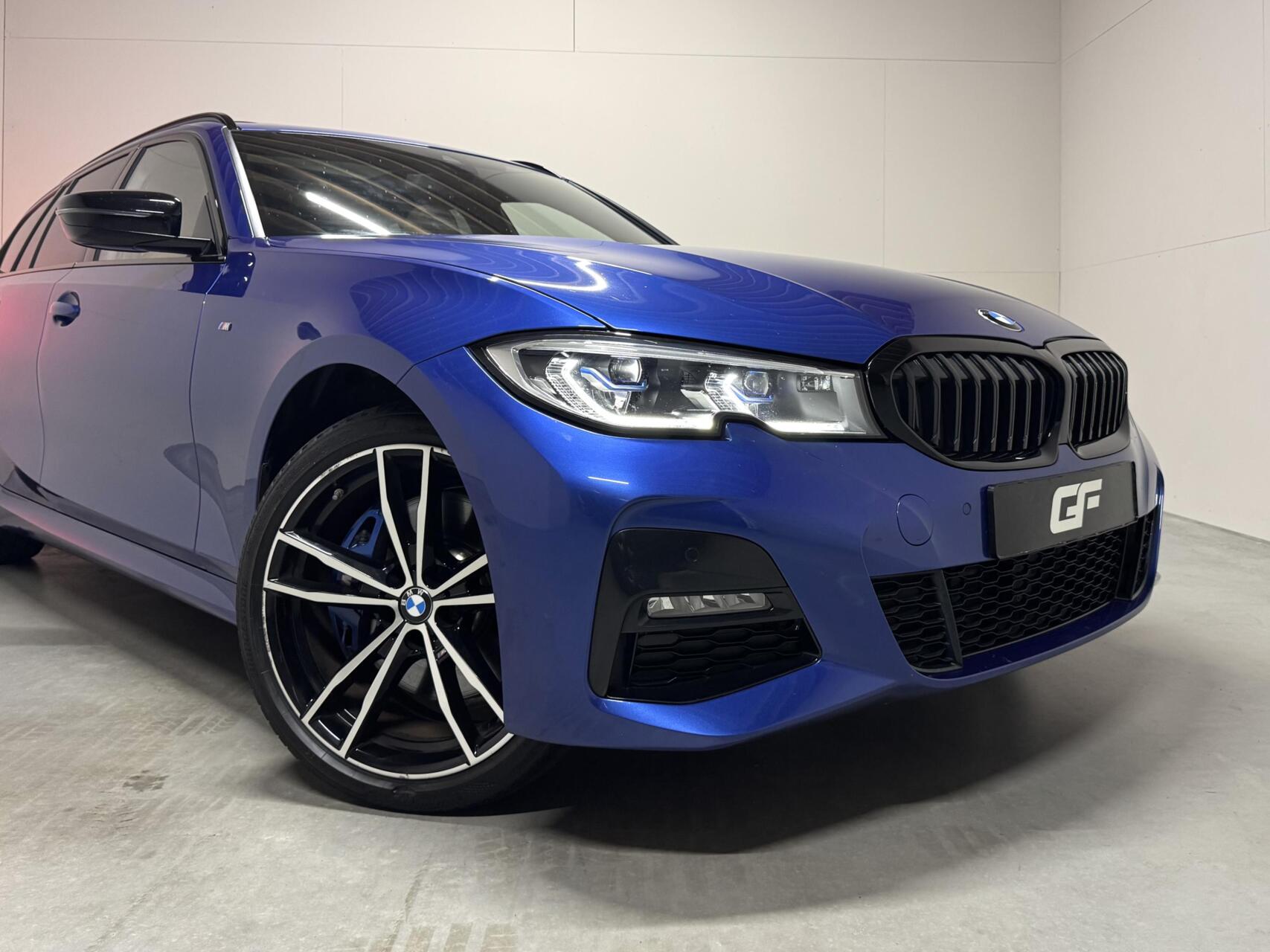 Foto van BMW 330e xDrive