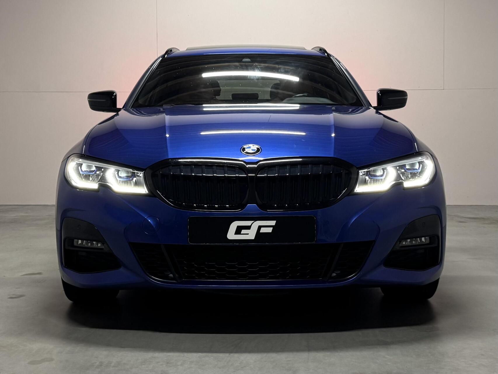 Foto van BMW 330e xDrive