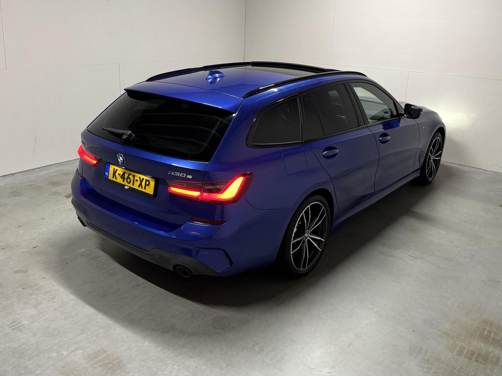 Foto van BMW 330e xDrive