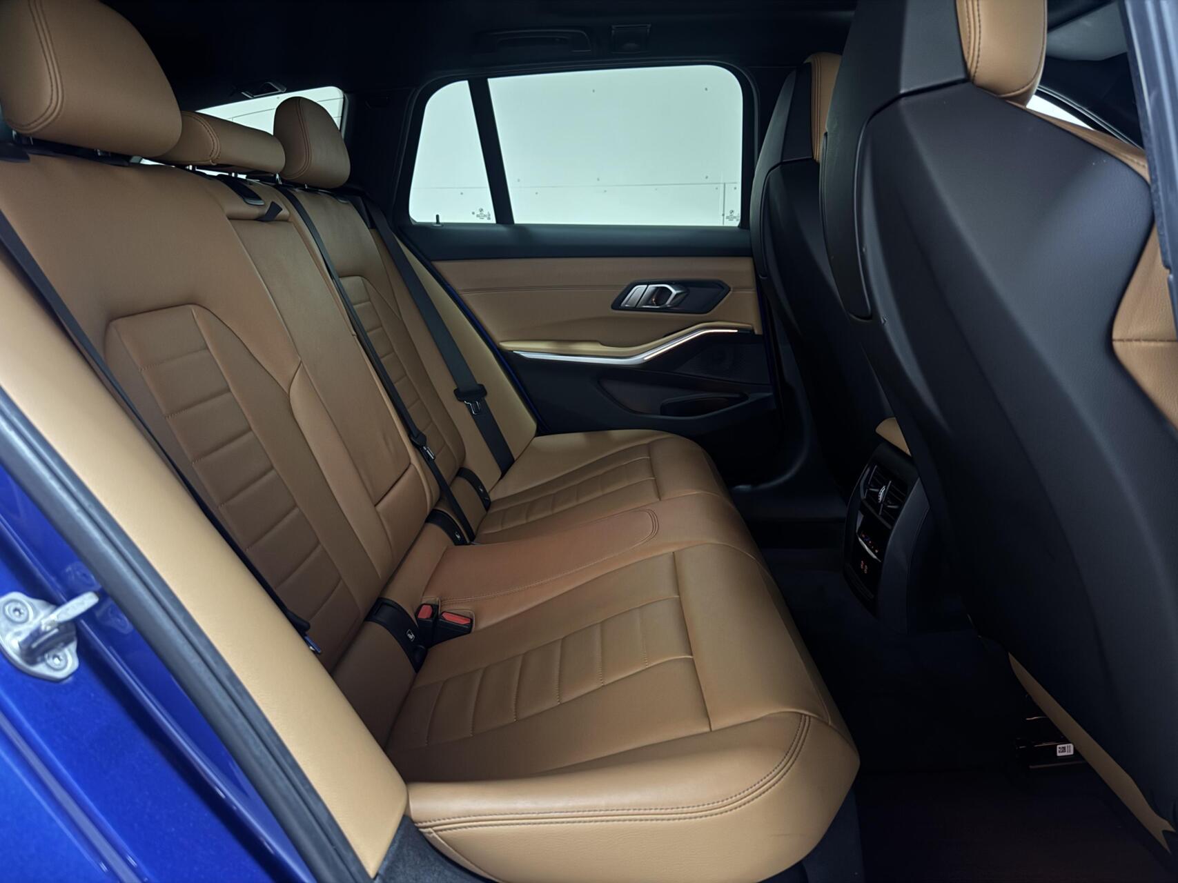 Foto van BMW 330e xDrive