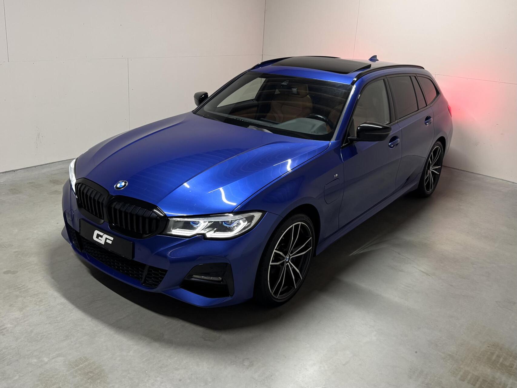 Foto van BMW 330e xDrive
