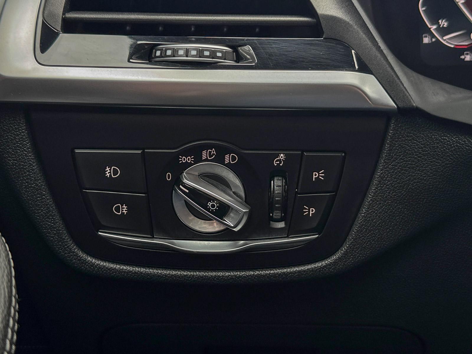 Foto van BMW X3 Xdrive20i