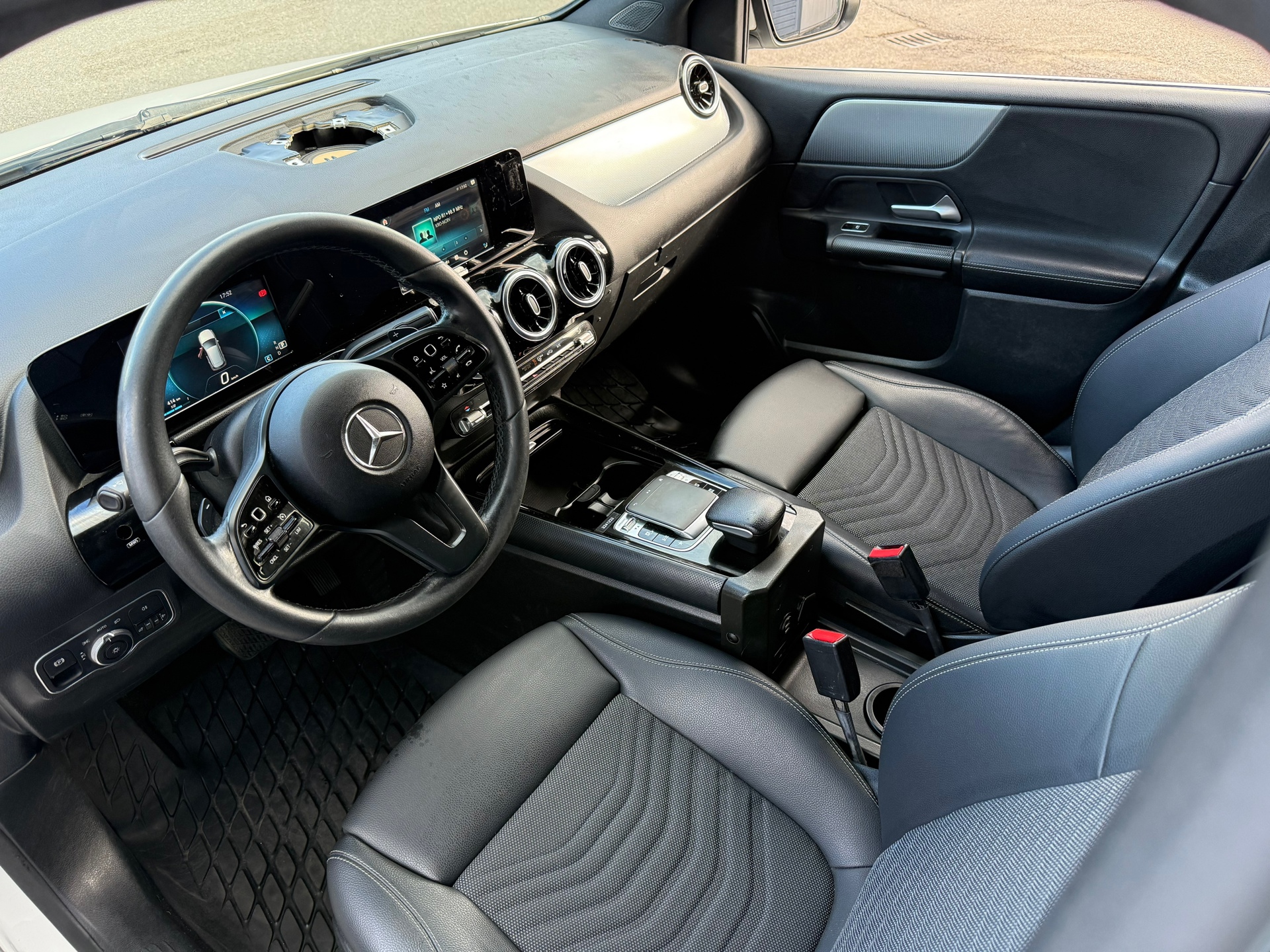 Foto van Mercedes-Benz B 200 D