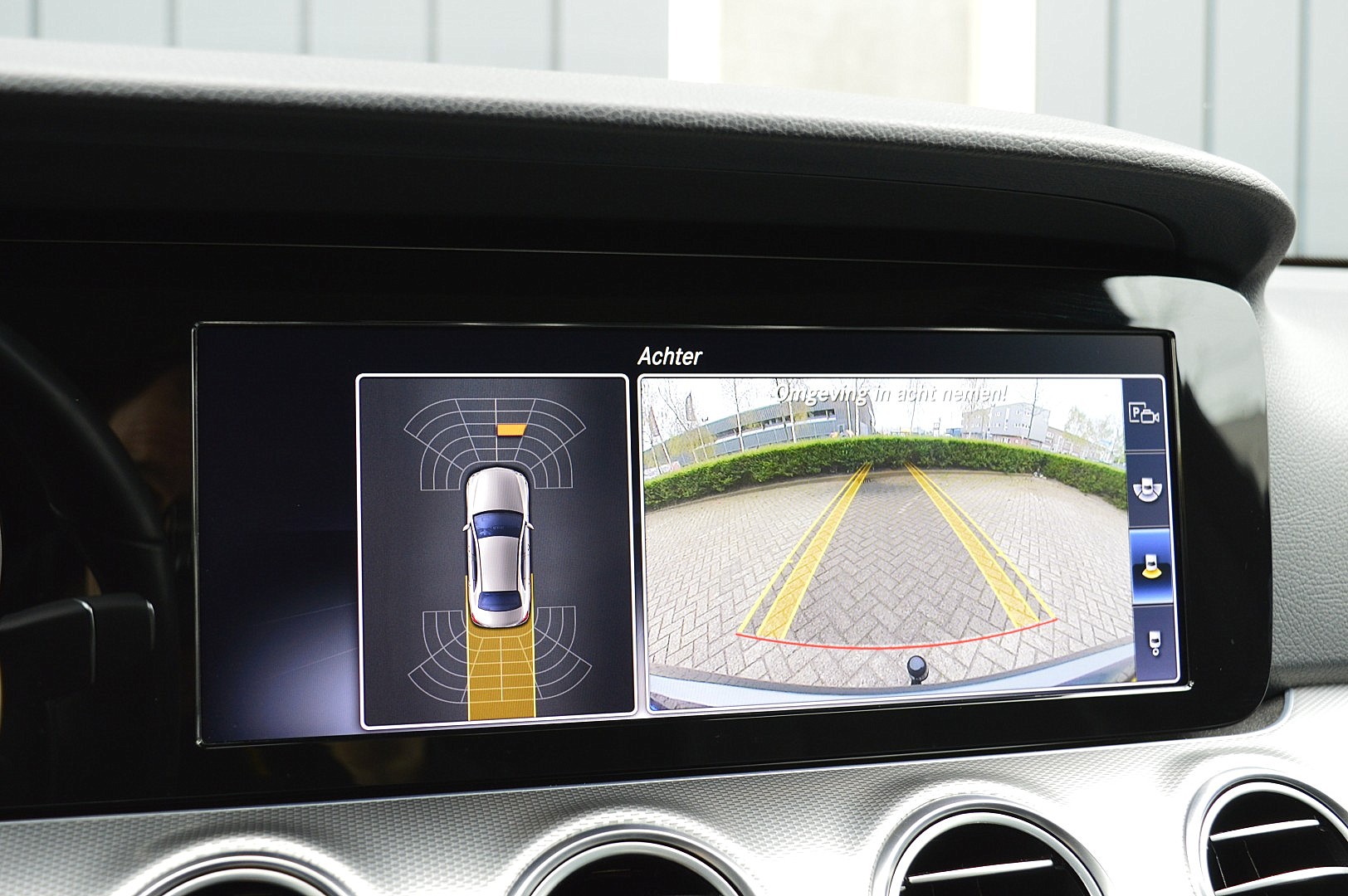 Foto van Mercedes-Benz E 200