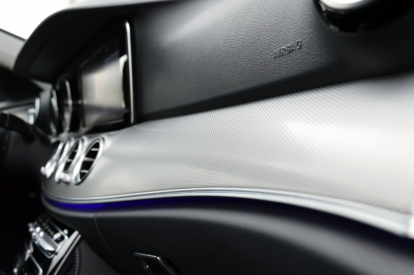 Foto van Mercedes-Benz E 200
