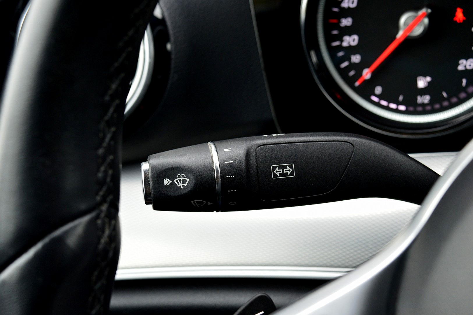 Foto van Mercedes-Benz E 200