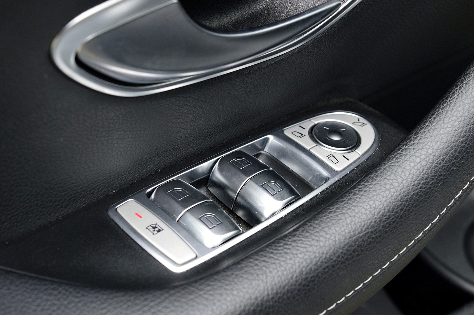Foto van Mercedes-Benz E 200