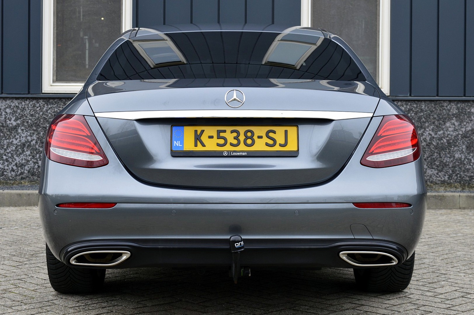 Foto van Mercedes-Benz E 200