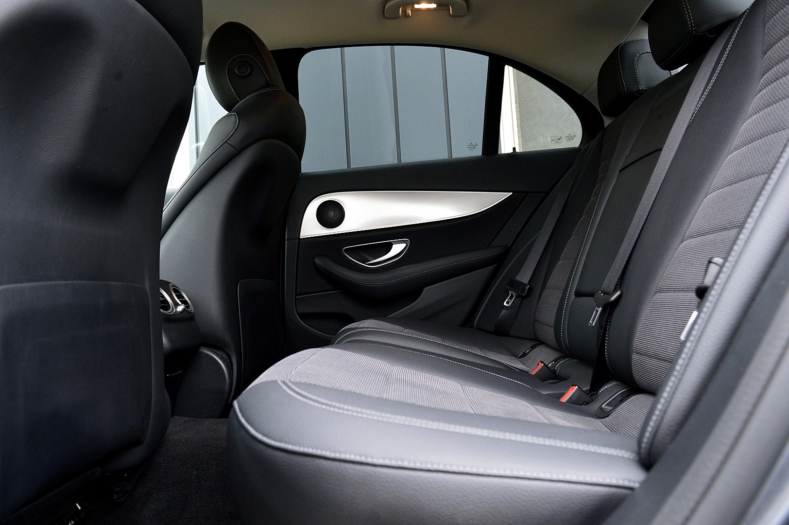 Foto van Mercedes-Benz E 200