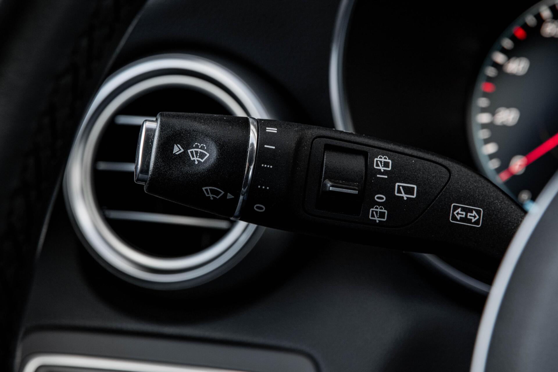 Foto van Mercedes-Benz C 300 E