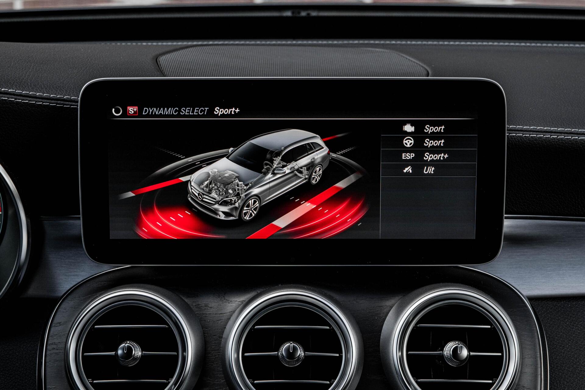 Foto van Mercedes-Benz C 300 E