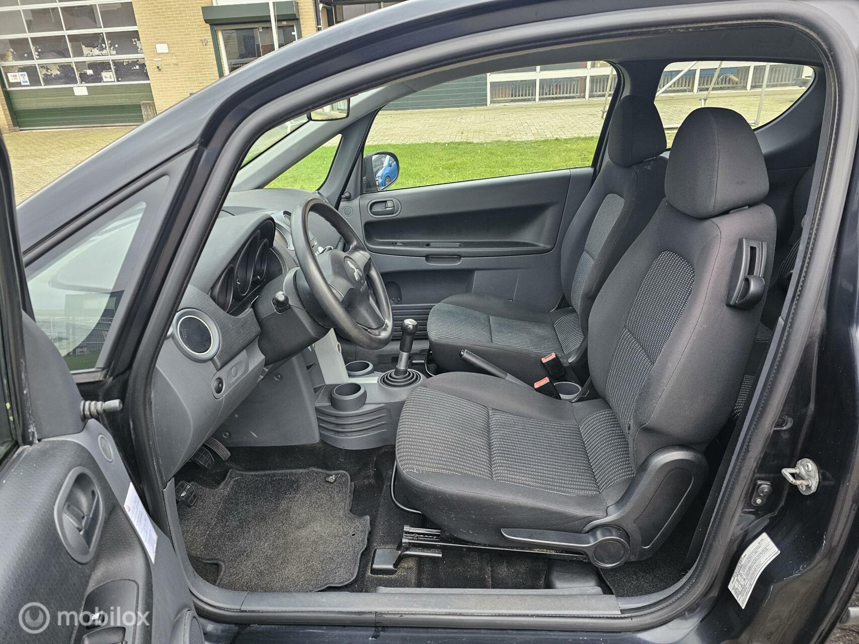 Foto van Mitsubishi Colt