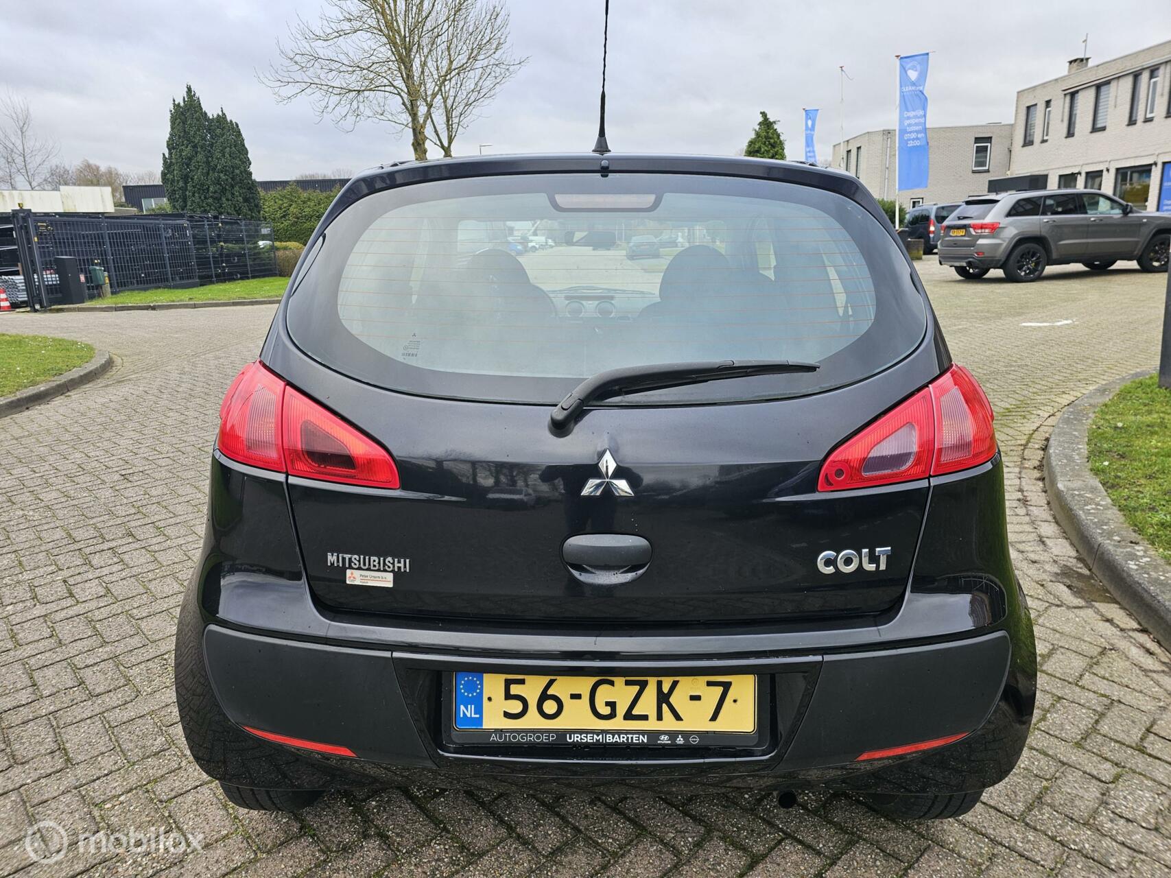 Foto van Mitsubishi Colt