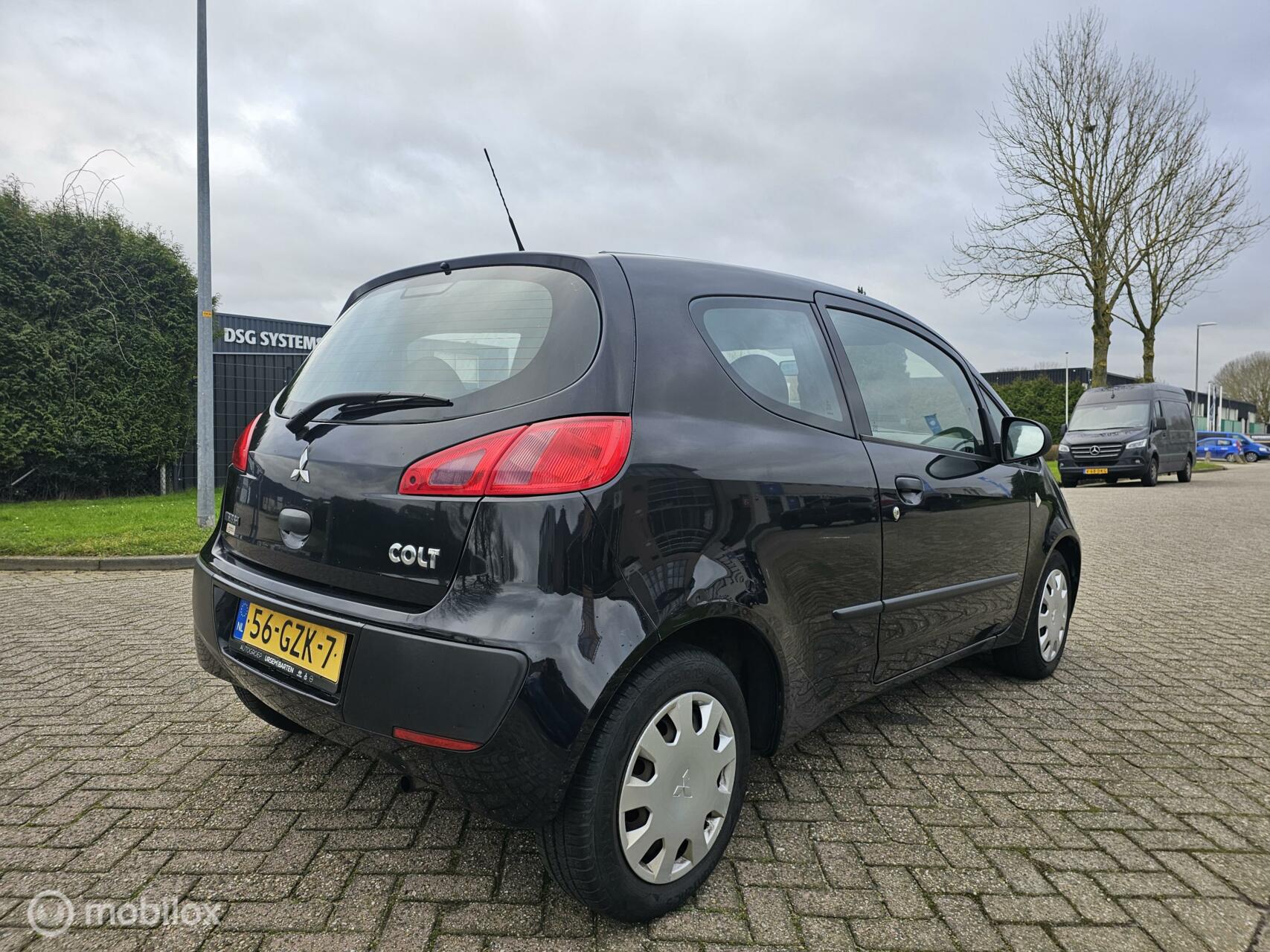 Foto van Mitsubishi Colt