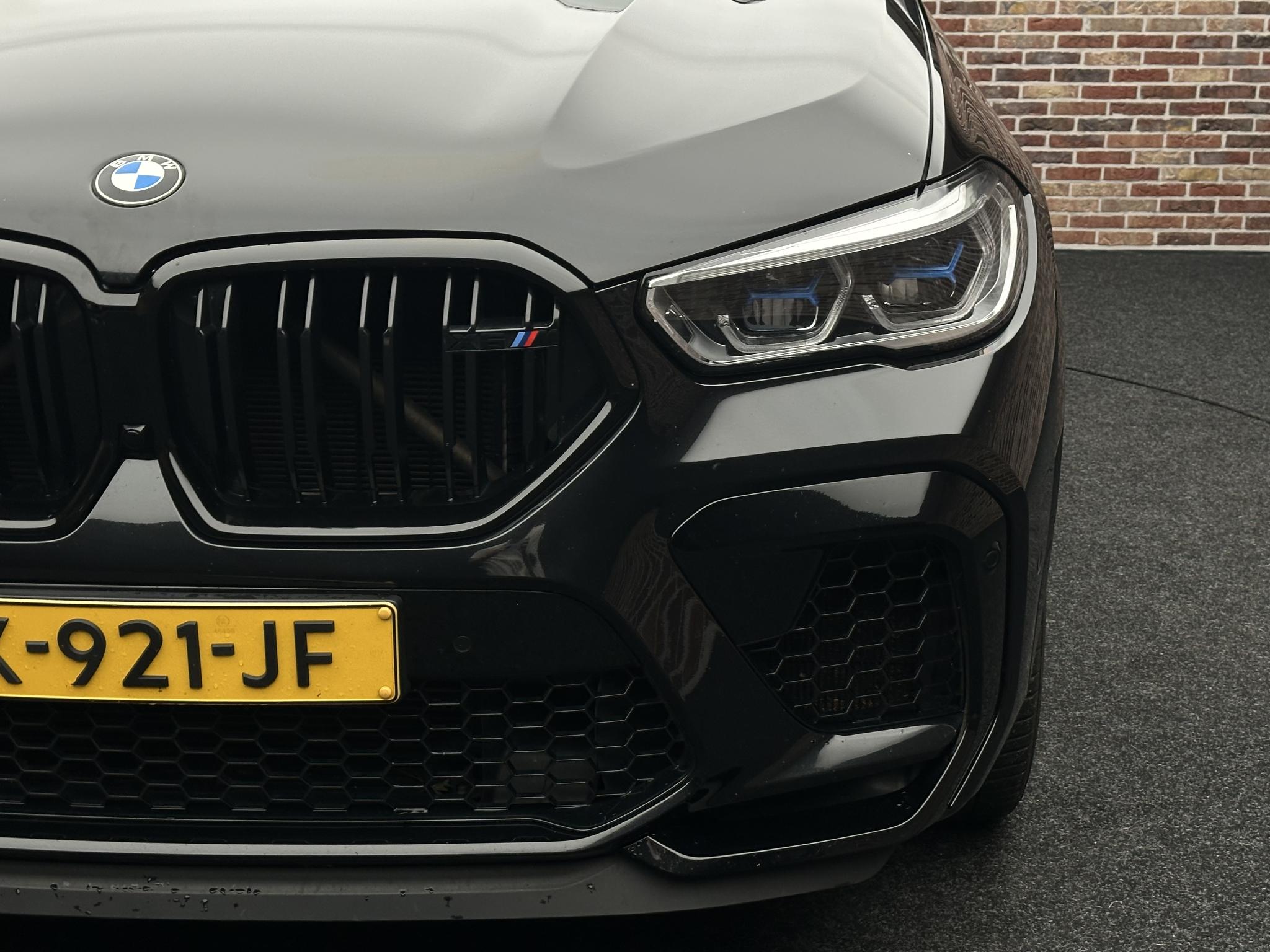 Foto van BMW X6 M Competition