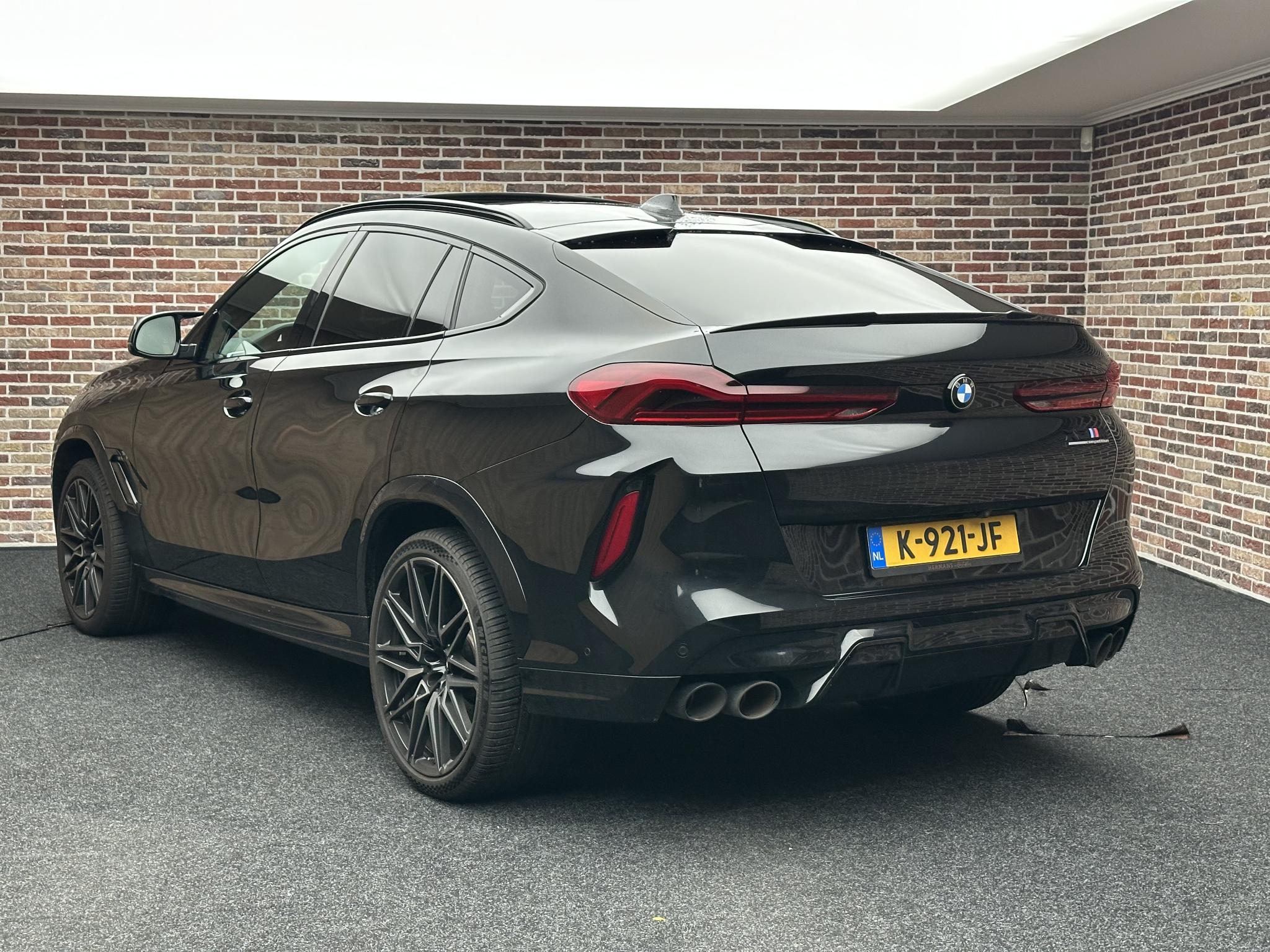 Foto van BMW X6 M Competition