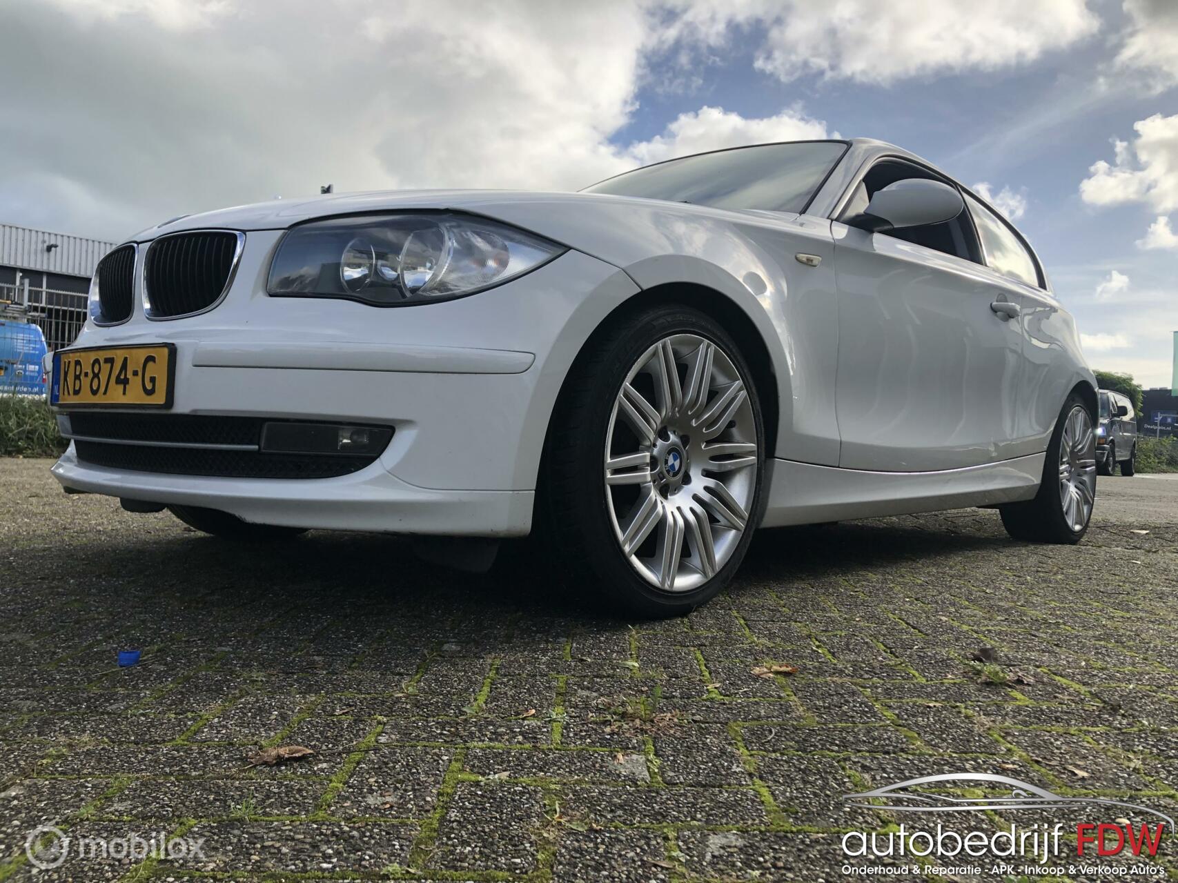 BMW 1-serie 116i/HANDEL/EXPORT PRICE/INJECTOREN PROBLEEM 2008 - voorkant