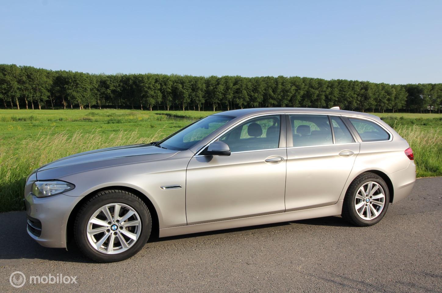 BMW 528i 528i Executive F11 245pk Handgeschakeld Voll.Historie! HUD 2013 - voorkant
