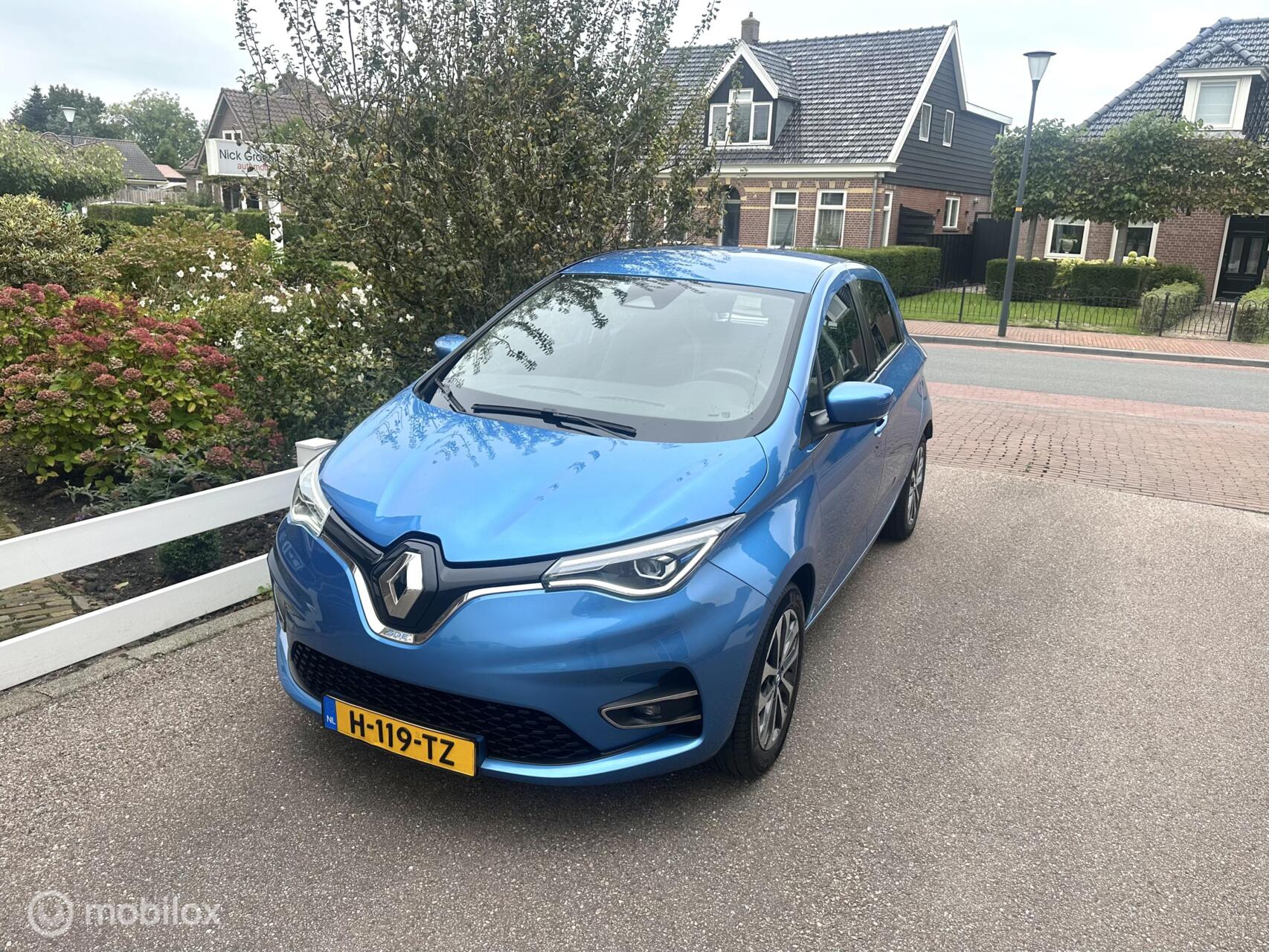Renault Zoe R135 Intens 52 kWh KOOPACCU SOH 90,87% AIRCO CRUISE CONTROLE CARPLAY PARKEERSENSOREN NETTE AUTO!! 2020 - voorkant