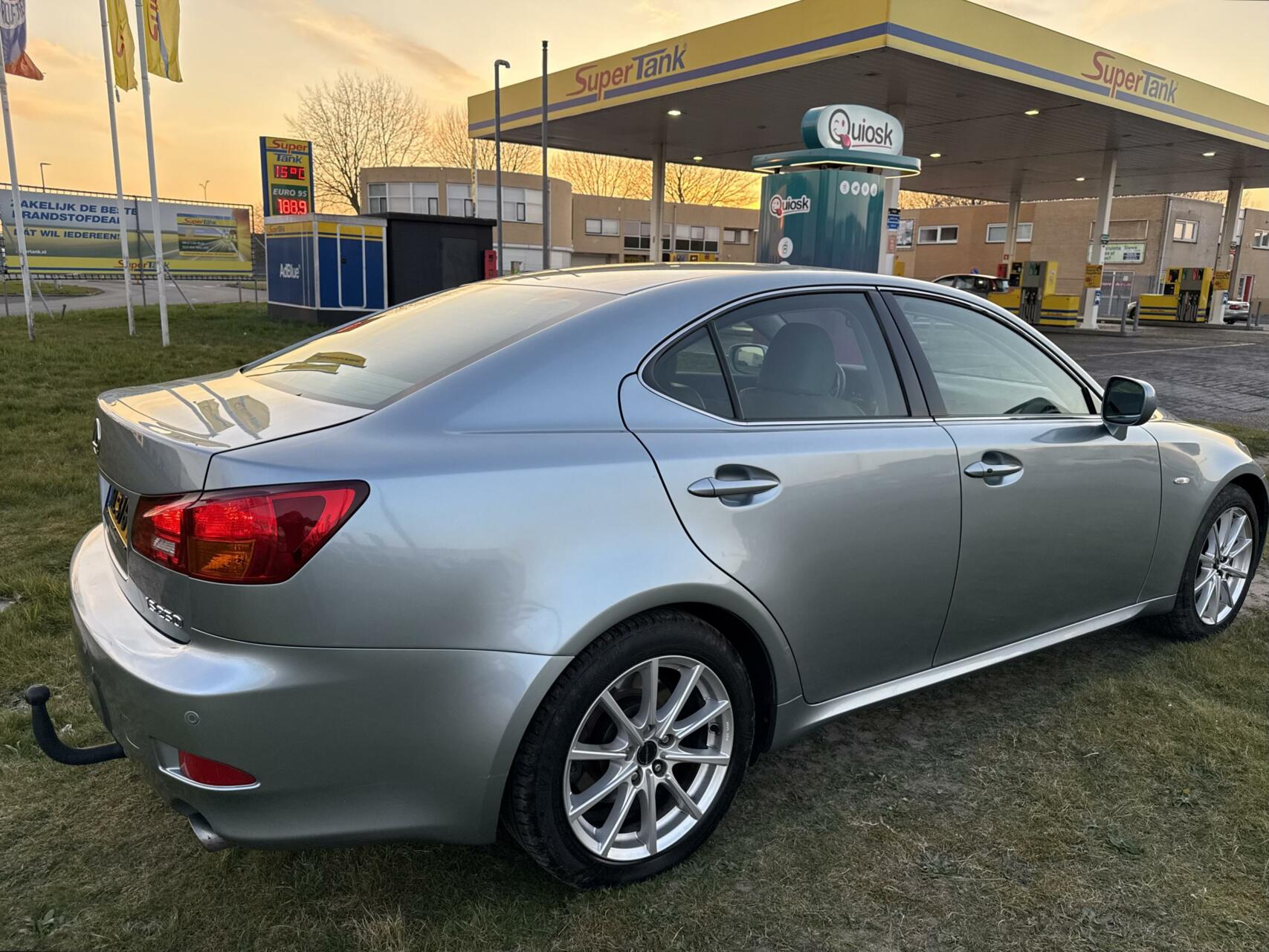 Foto van Lexus Is