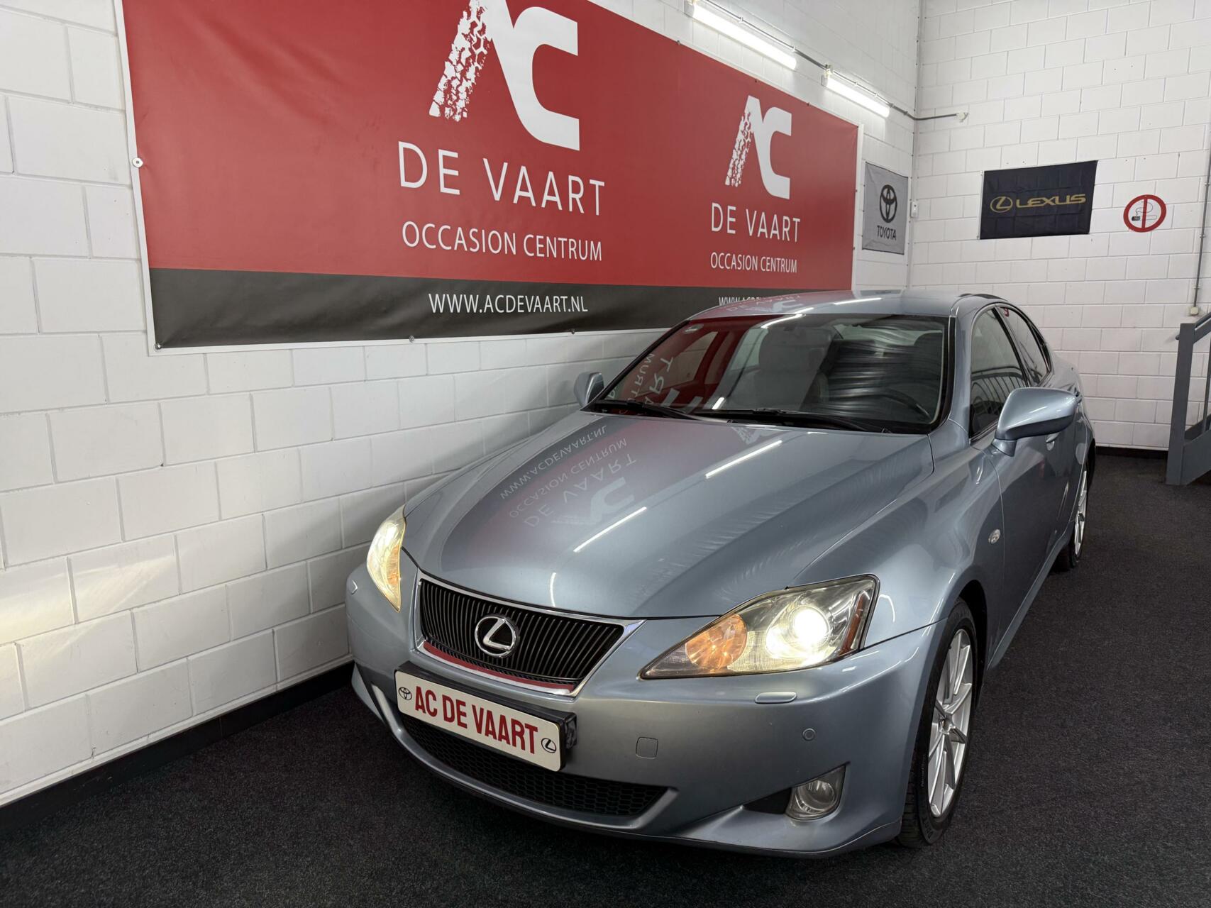 Foto van Lexus Is