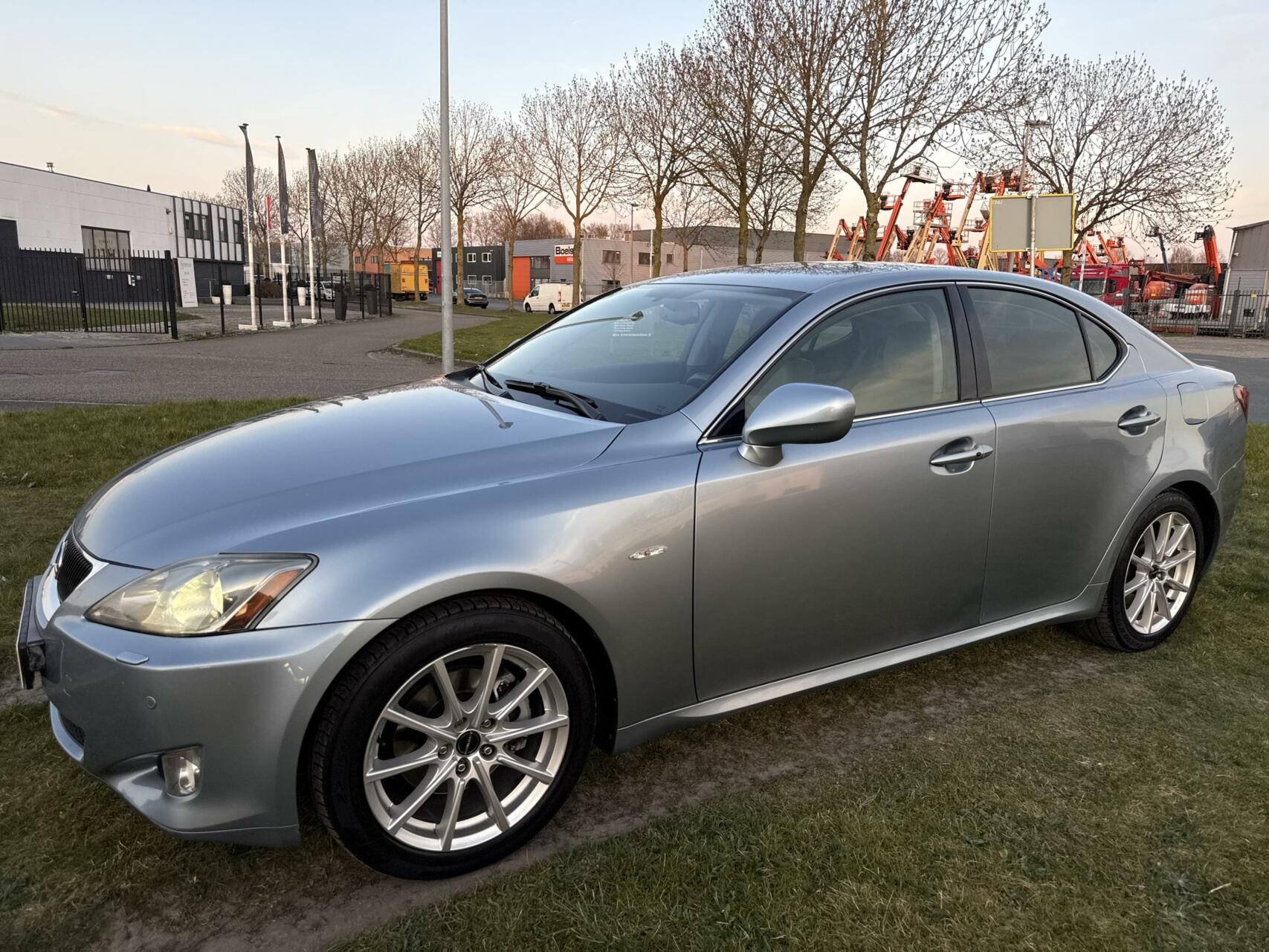 Foto van Lexus Is