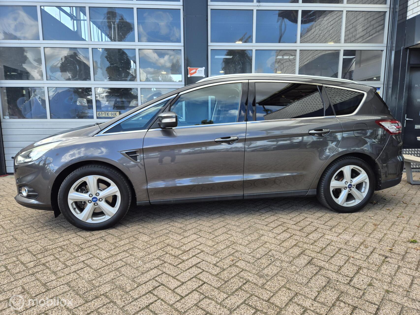 Foto van Ford S-max