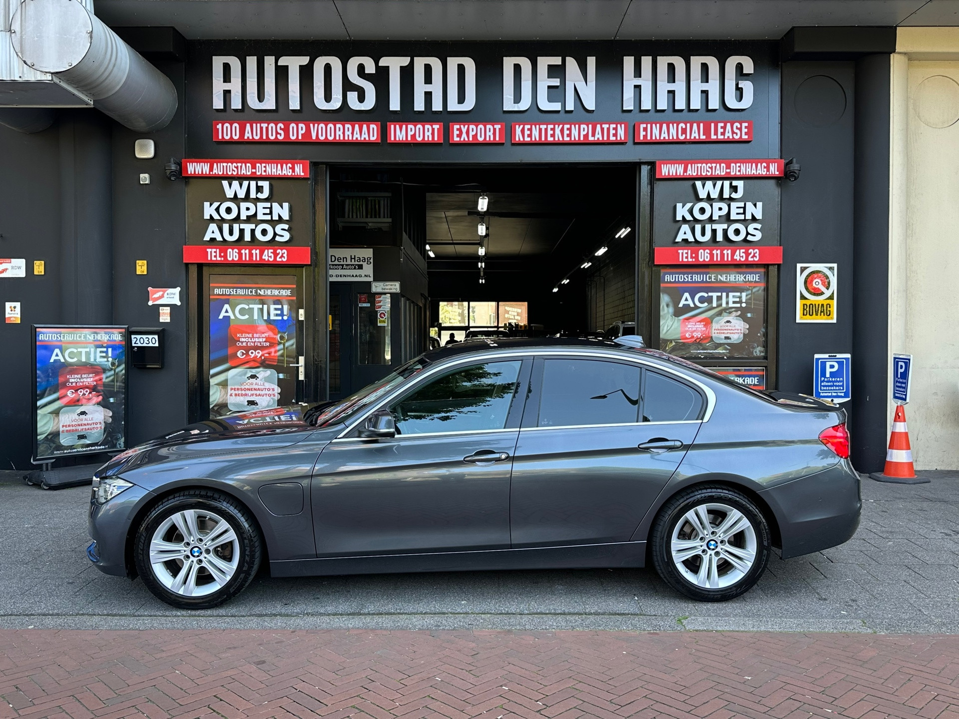 Foto van BMW 330e Iperformance