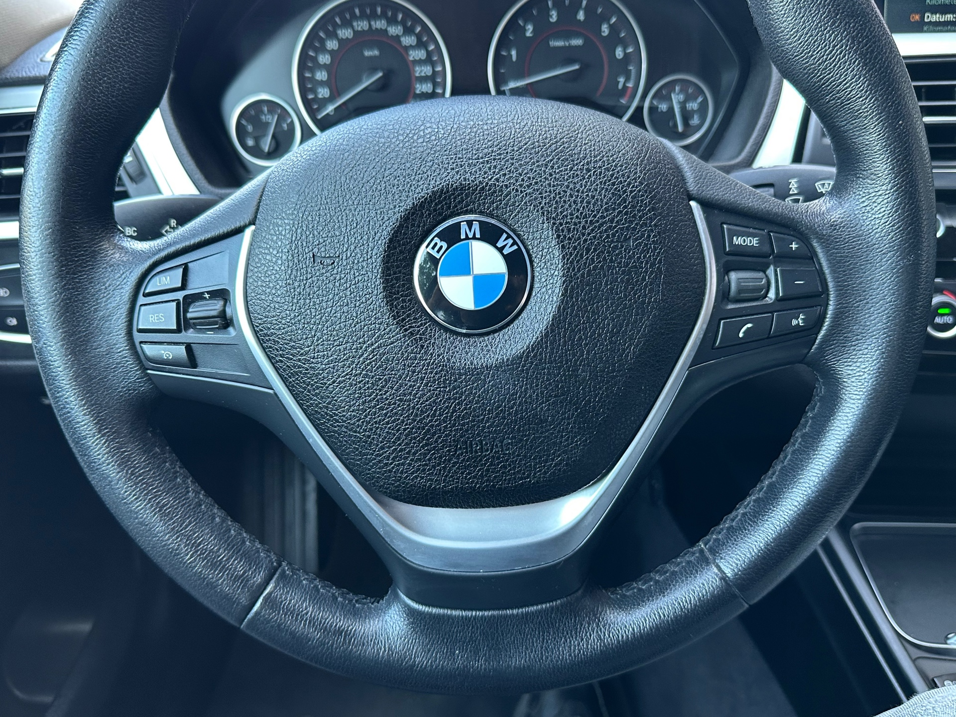 Foto van BMW 330e Iperformance