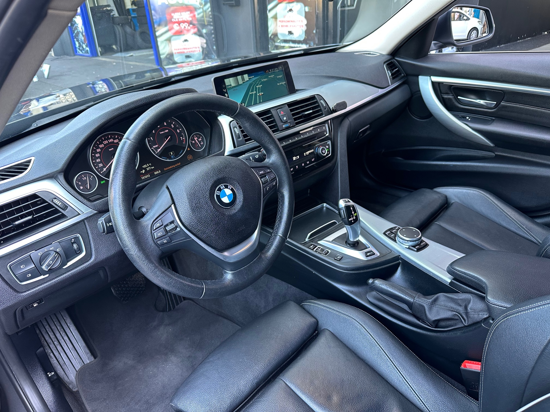 Foto van BMW 330e Iperformance