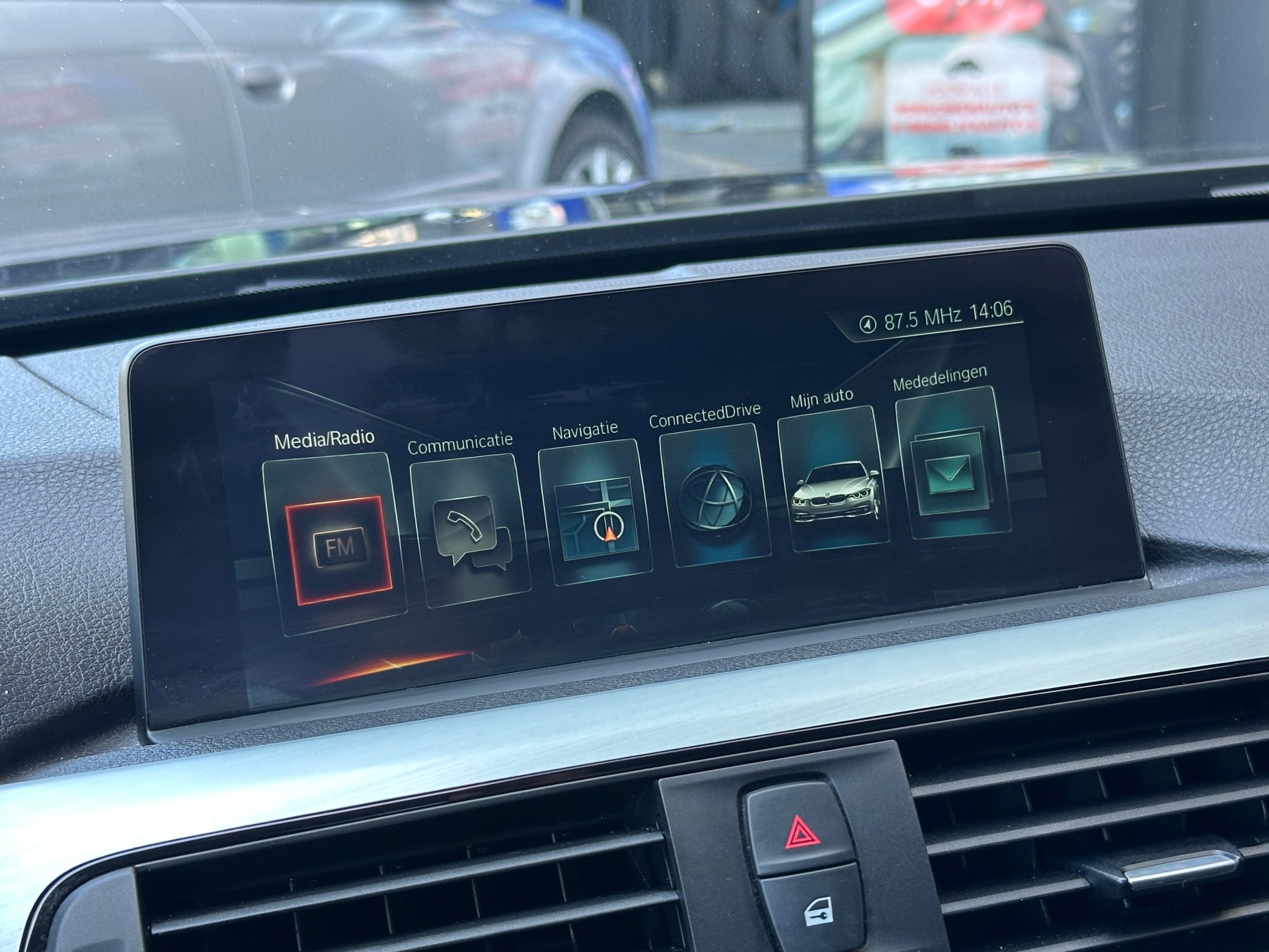 Foto van BMW 330e Iperformance