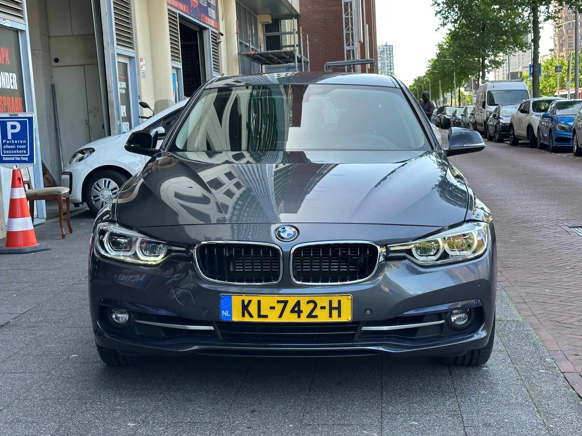Foto van BMW 330e Iperformance