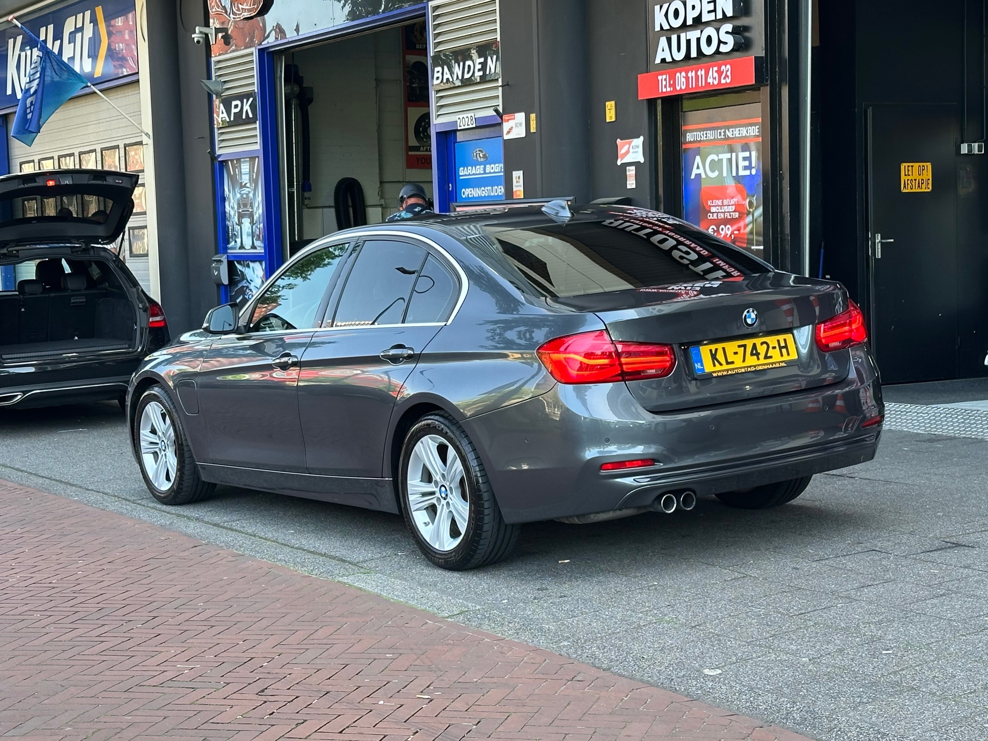 Foto van BMW 330e Iperformance
