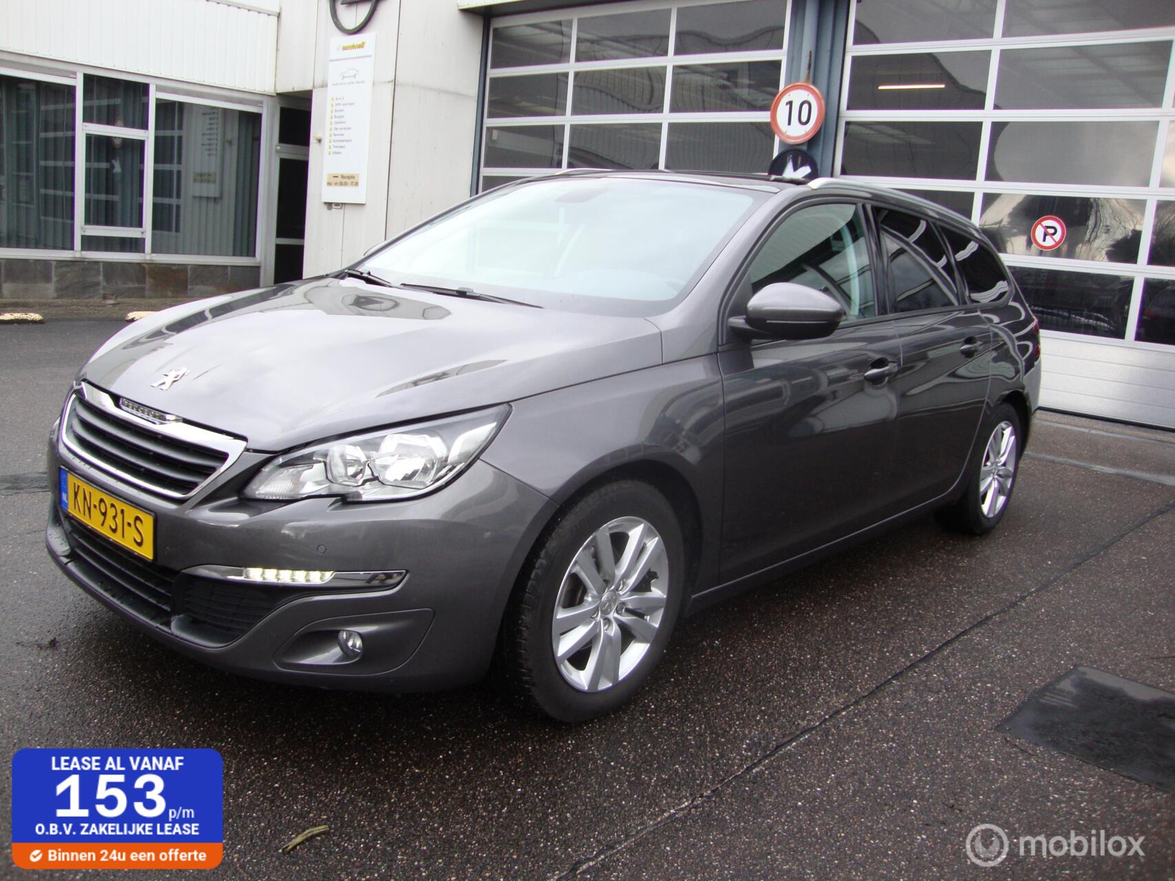 Peugeot 308 SW 1.2 PureTech Blue Lease Executive  134571 km + N.A.P , LET OP ROOKT SOMS  , BIEDEN BIEDEN 2016 - voorkant