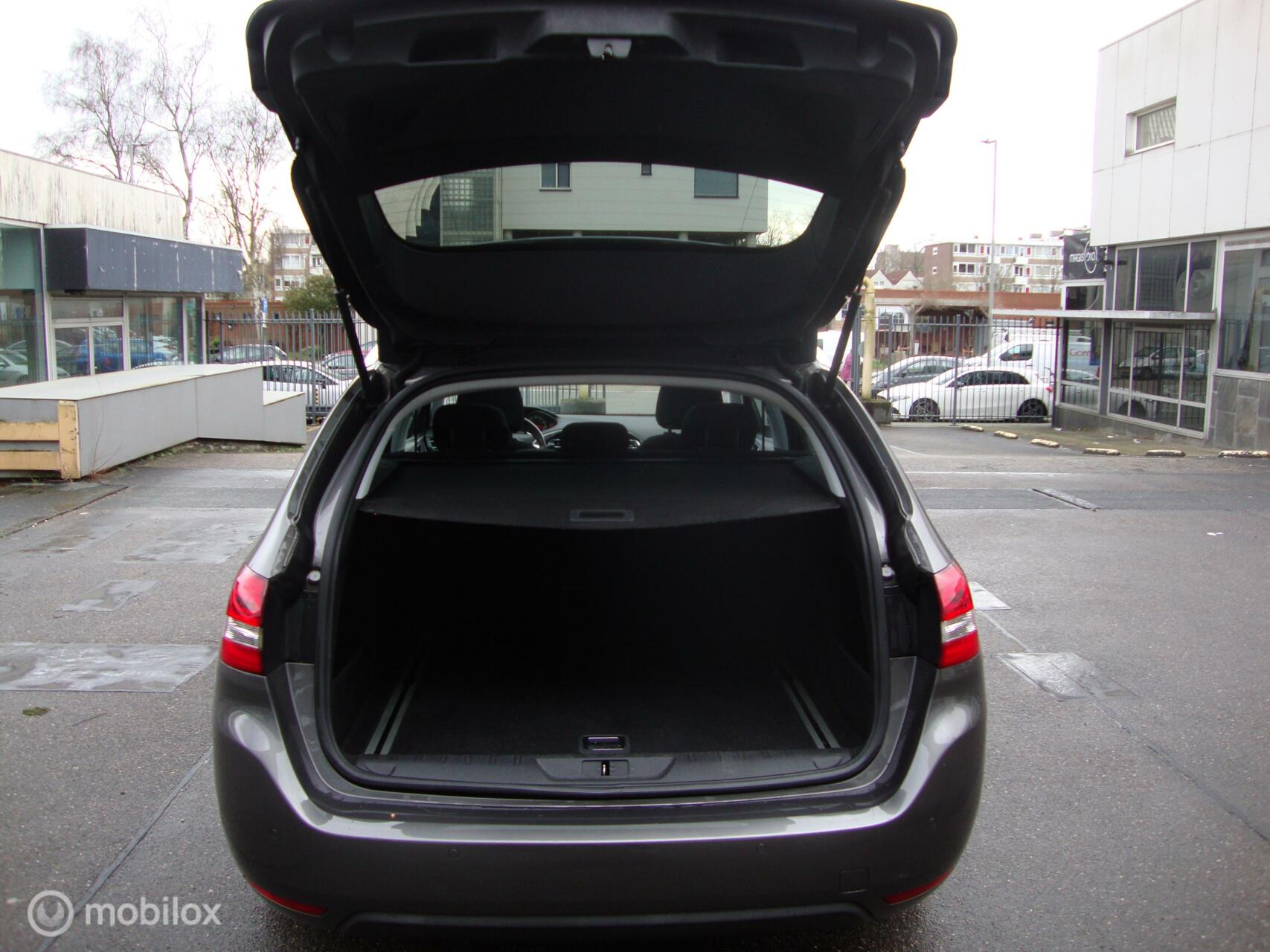 Foto van Peugeot 308 SW