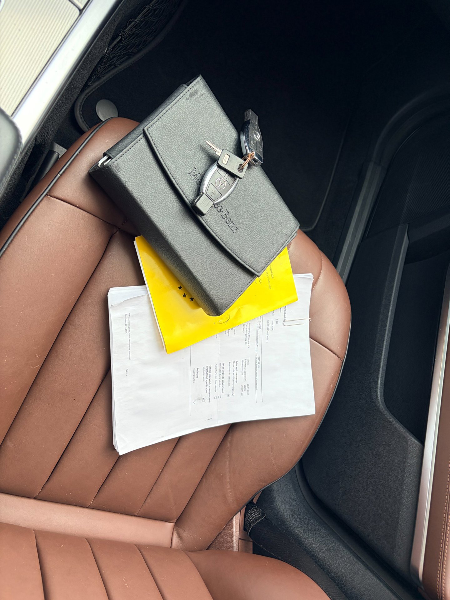 Foto van Mercedes-Benz E 200