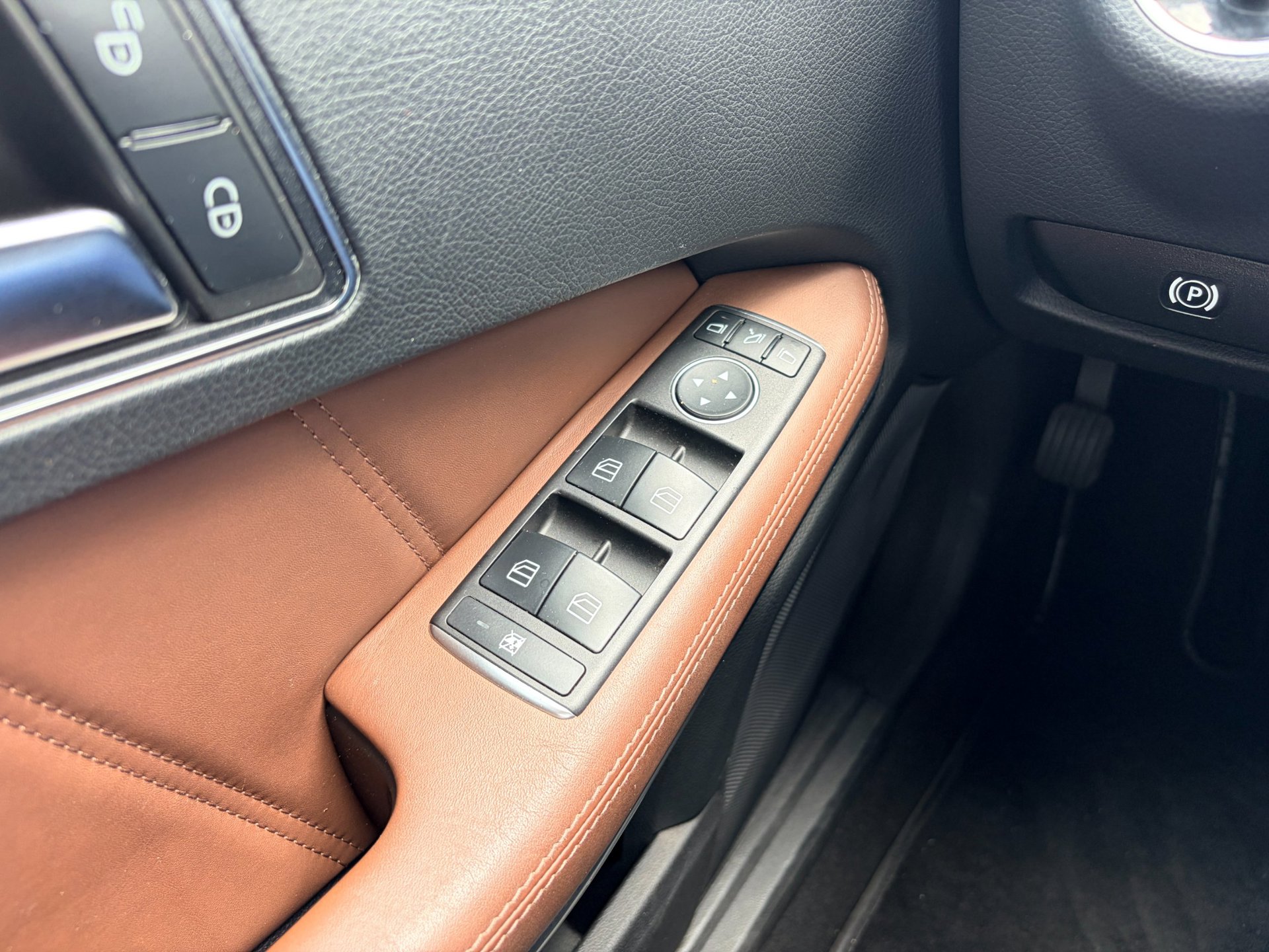 Foto van Mercedes-Benz E 200