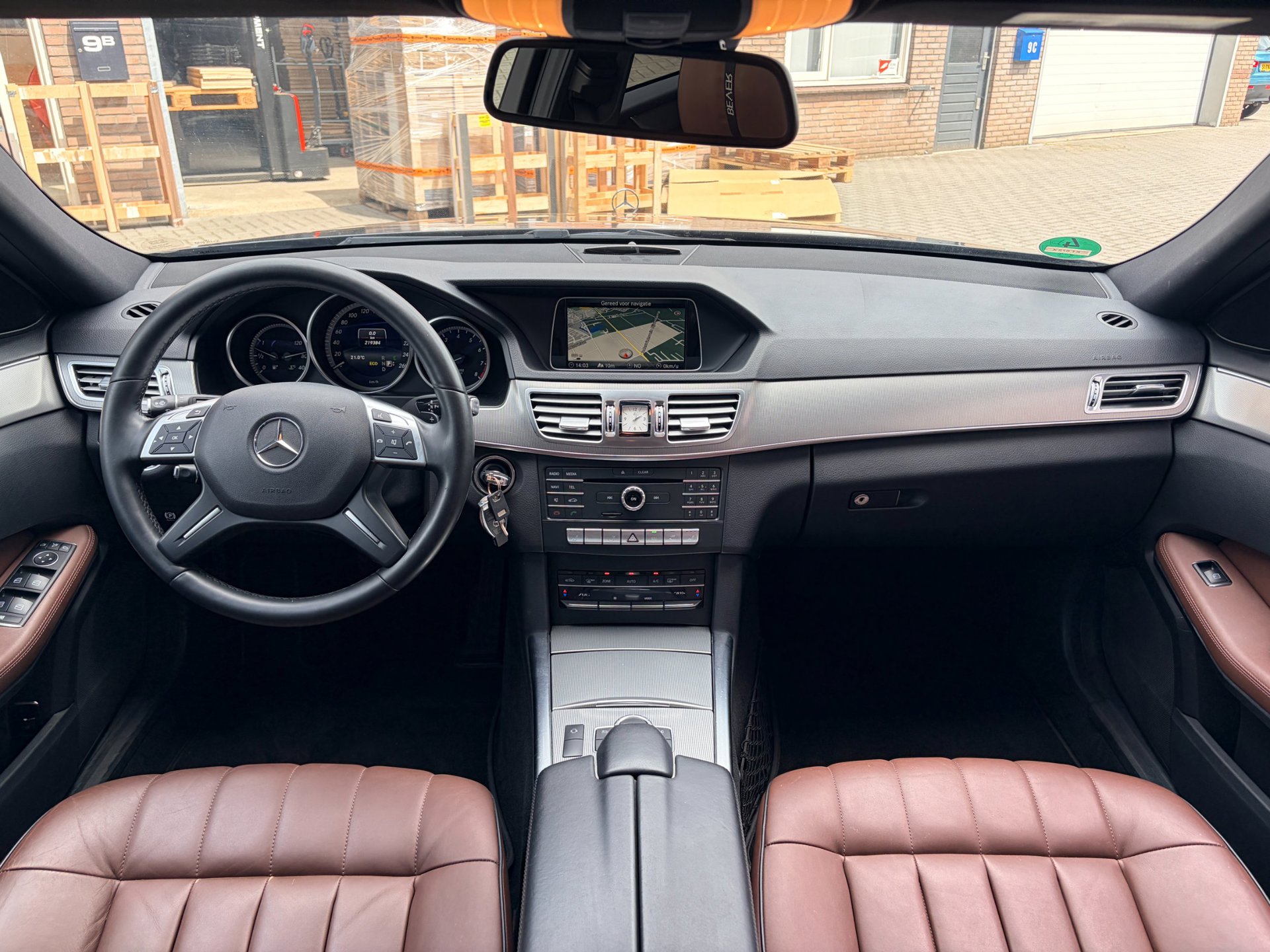Foto van Mercedes-Benz E 200