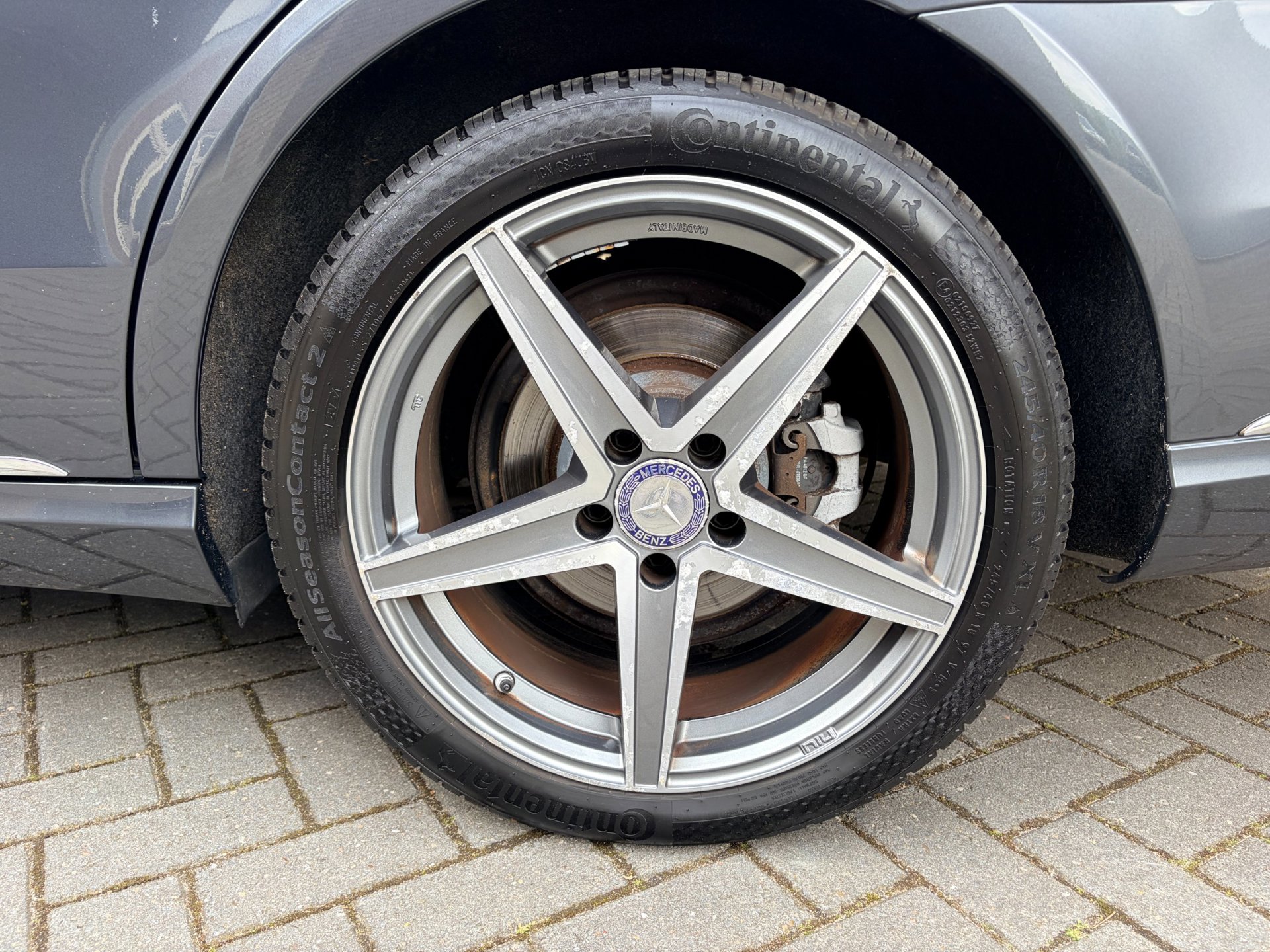 Foto van Mercedes-Benz E 200