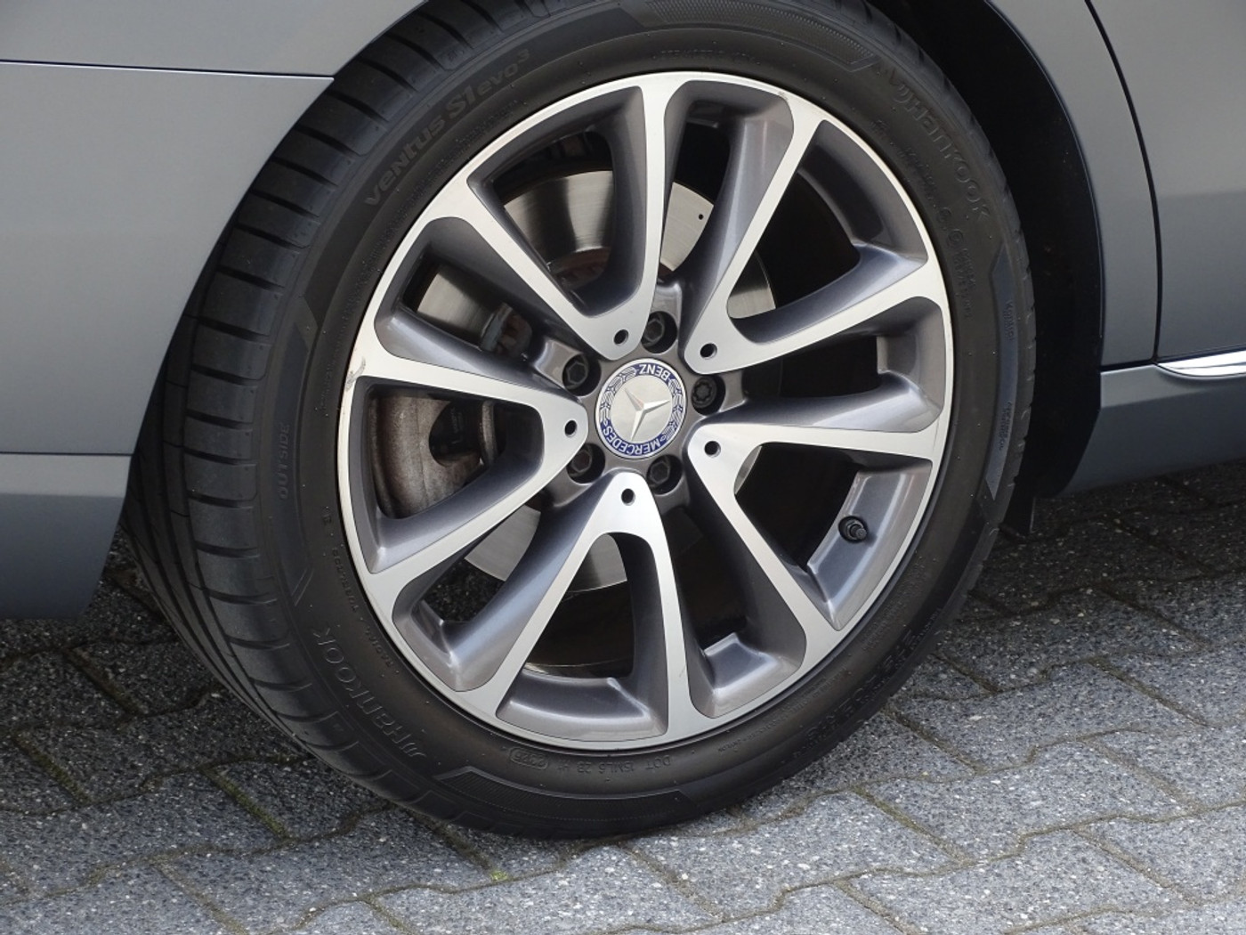 Foto van Mercedes-Benz E 350 E