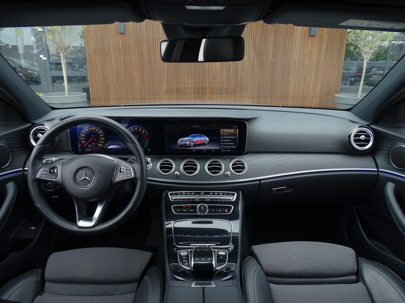 Foto van Mercedes-Benz E 350 E