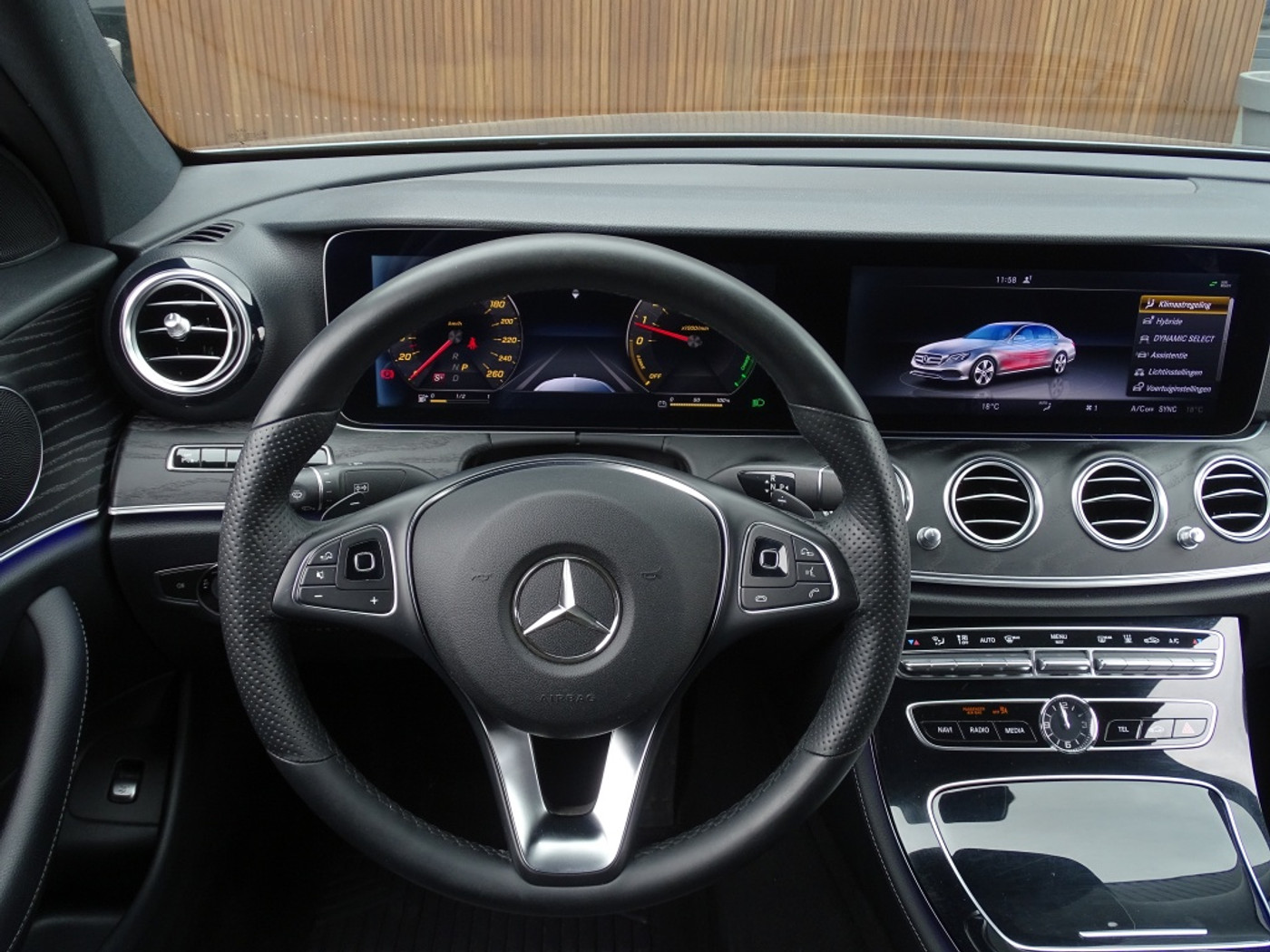 Foto van Mercedes-Benz E 350 E
