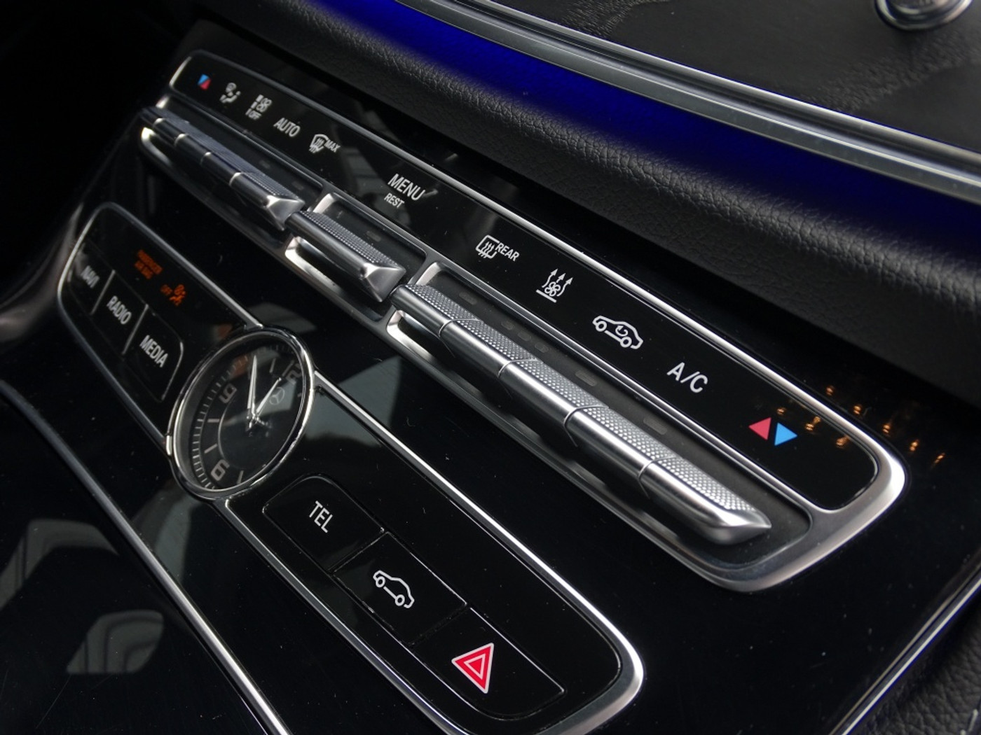Foto van Mercedes-Benz E 350 E