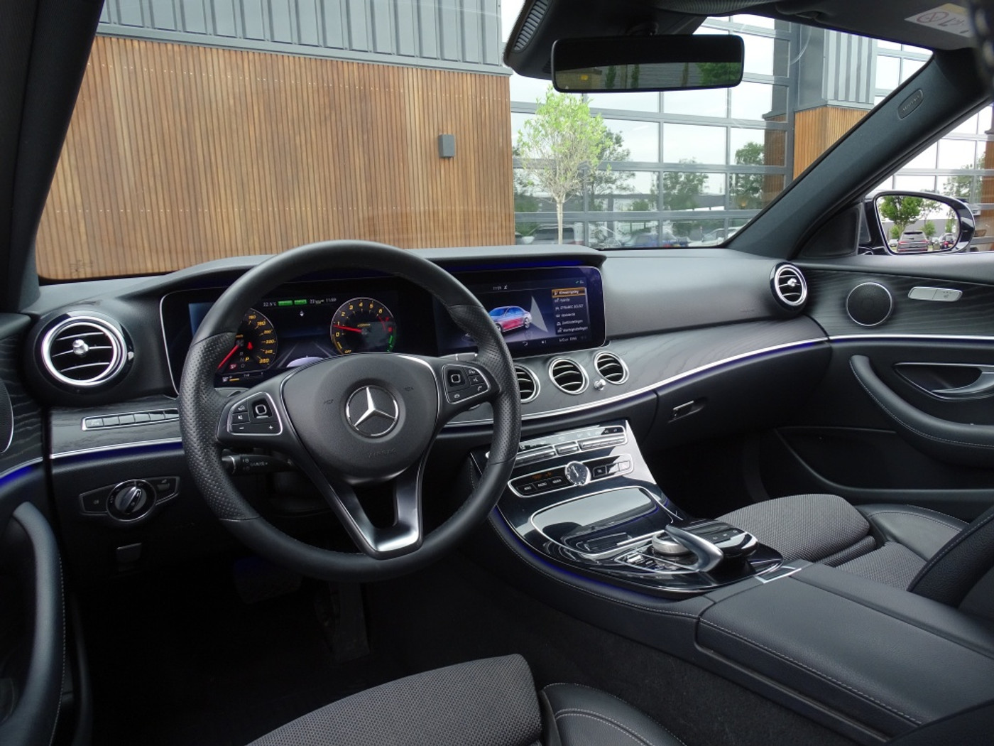 Foto van Mercedes-Benz E 350 E