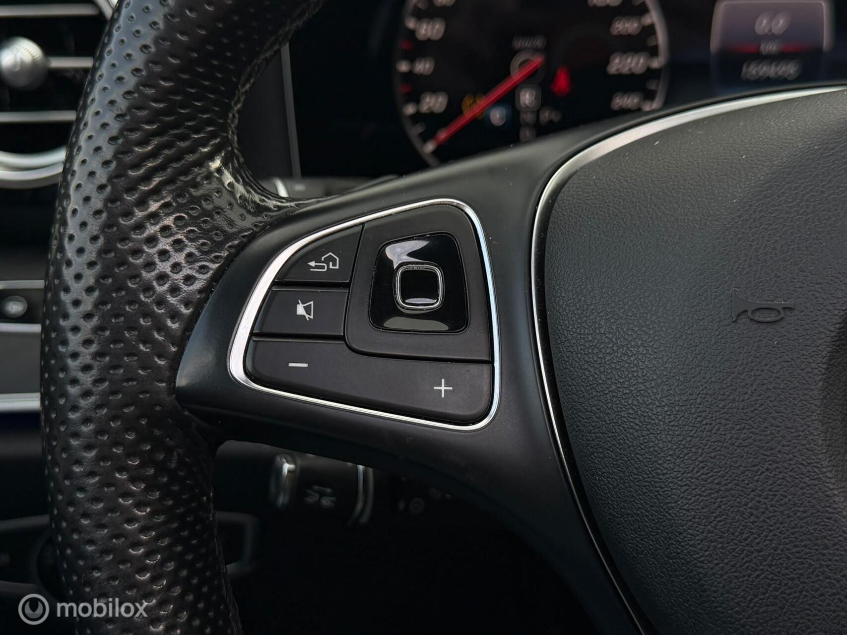 Foto van Mercedes-Benz E 350 E
